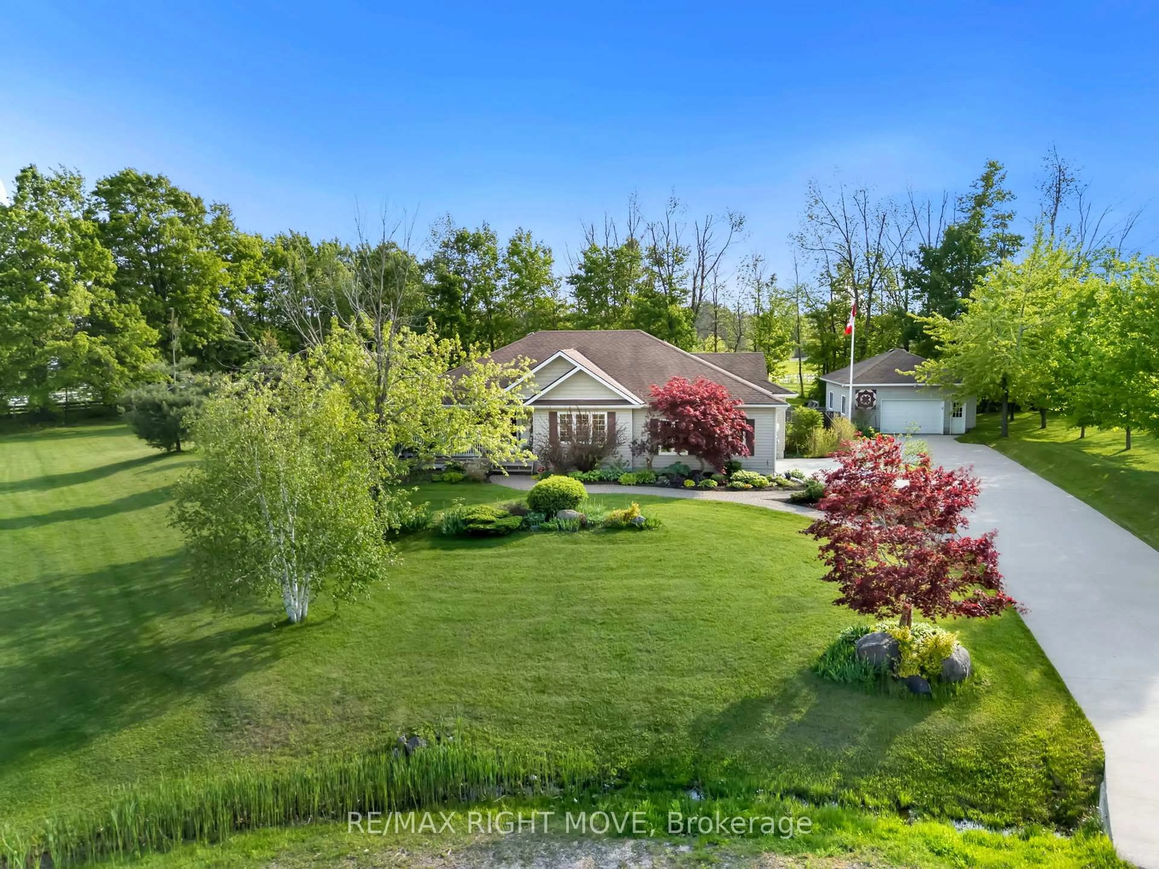 A pic from outside/outdoor area/front of a property/back of a property/a pic from drone, water/lake/river/ocean view for 4672 Zachary Cres, Ramara Ontario L3V 0K8