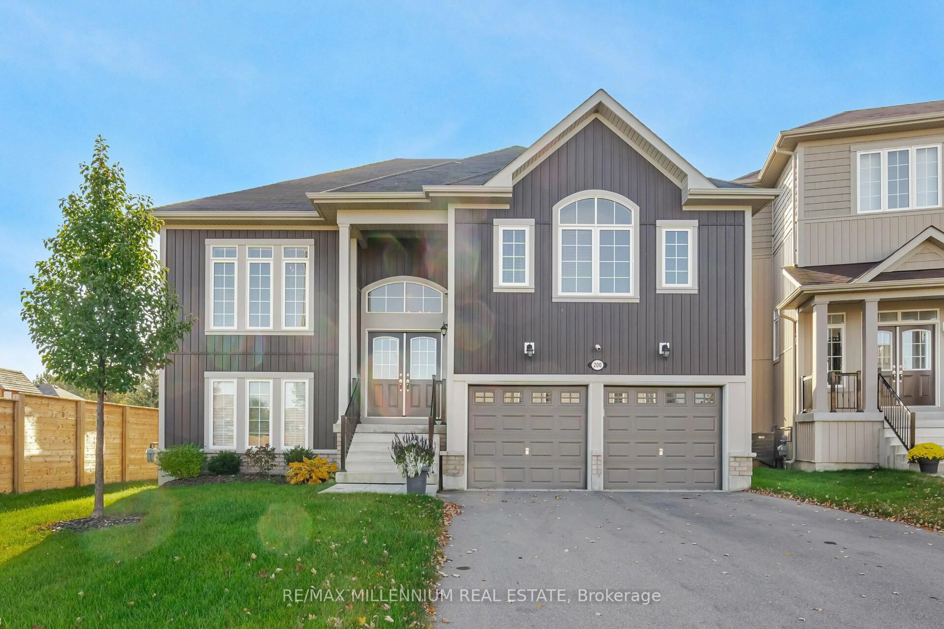 Home with vinyl exterior material, street for 200 Lia Dr, Clearview Ontario L0M 1S0