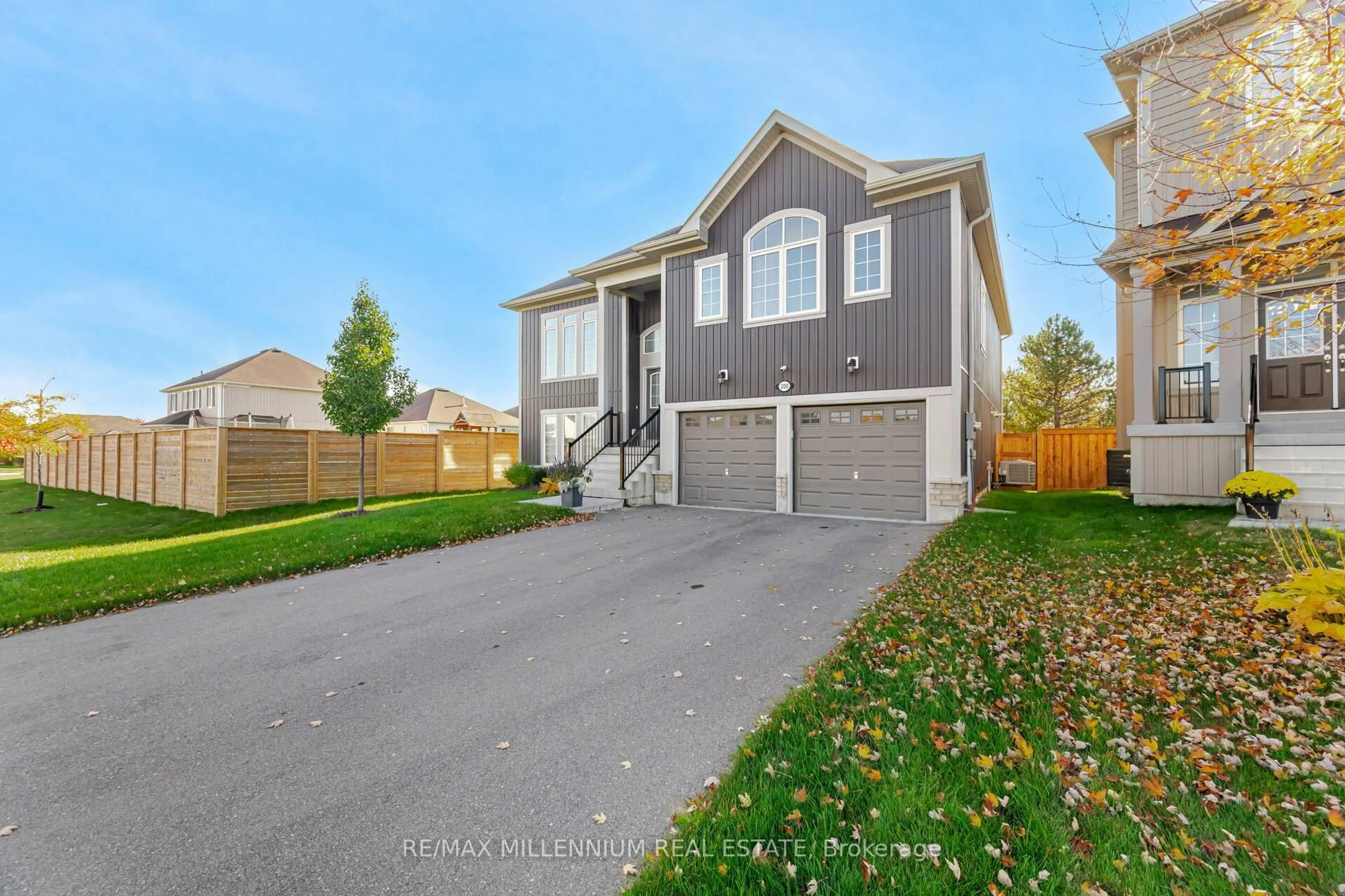 Home with vinyl exterior material, street for 200 Lia Dr, Clearview Ontario L0M 1S0