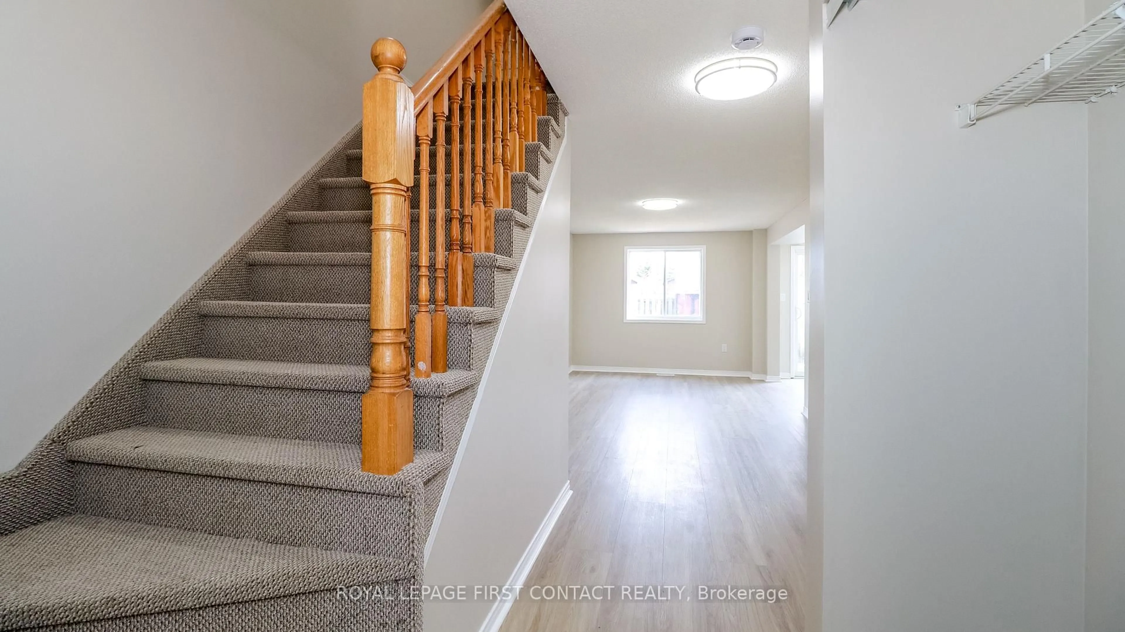 Stairs for 13 Lee Cres, Barrie Ontario L4N 9Z5