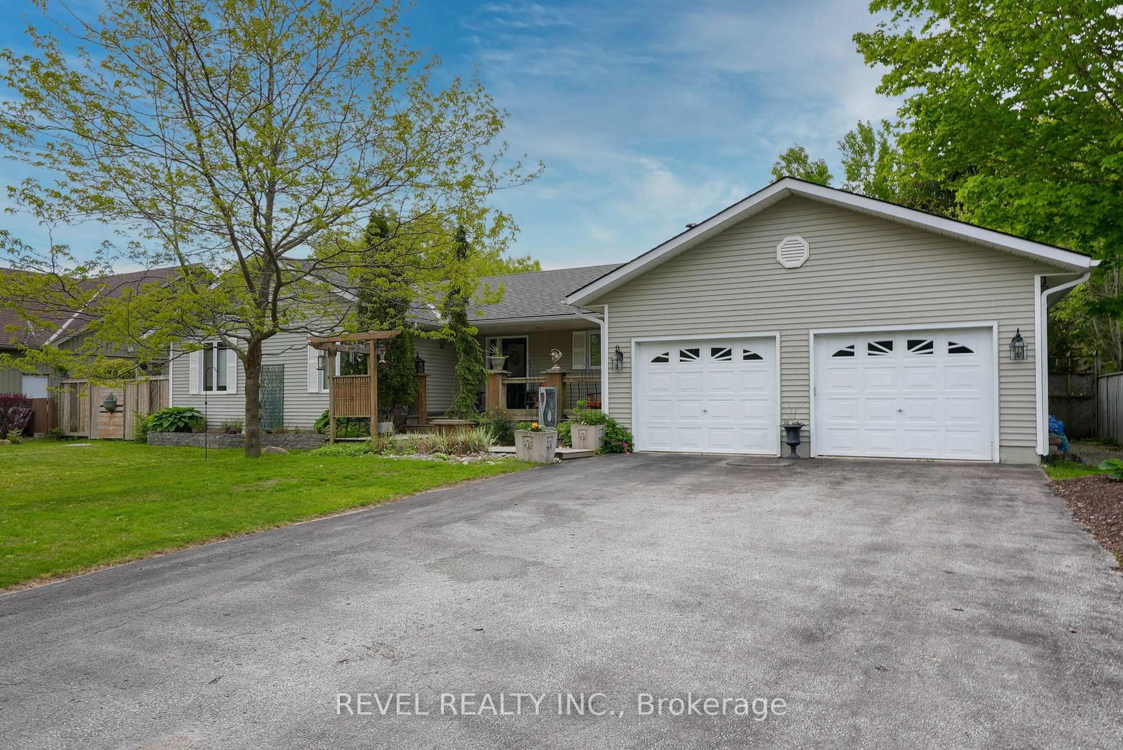 A pic from outside/outdoor area/front of a property/back of a property/a pic from drone, street for 59 Withall Grve, Tiny Ontario L0L 2T0