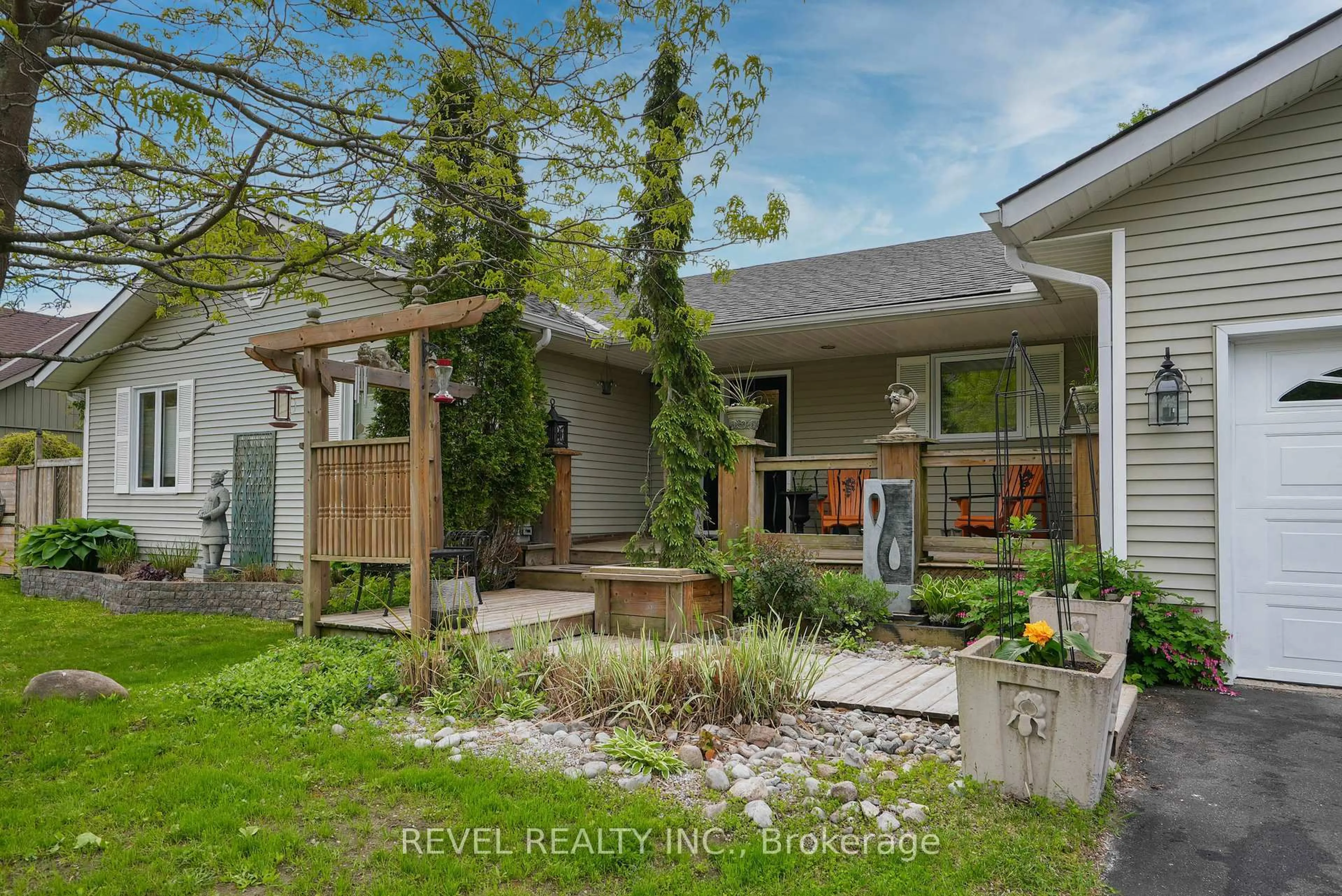 Patio, street for 59 Withall Grve, Tiny Ontario L0L 2T0