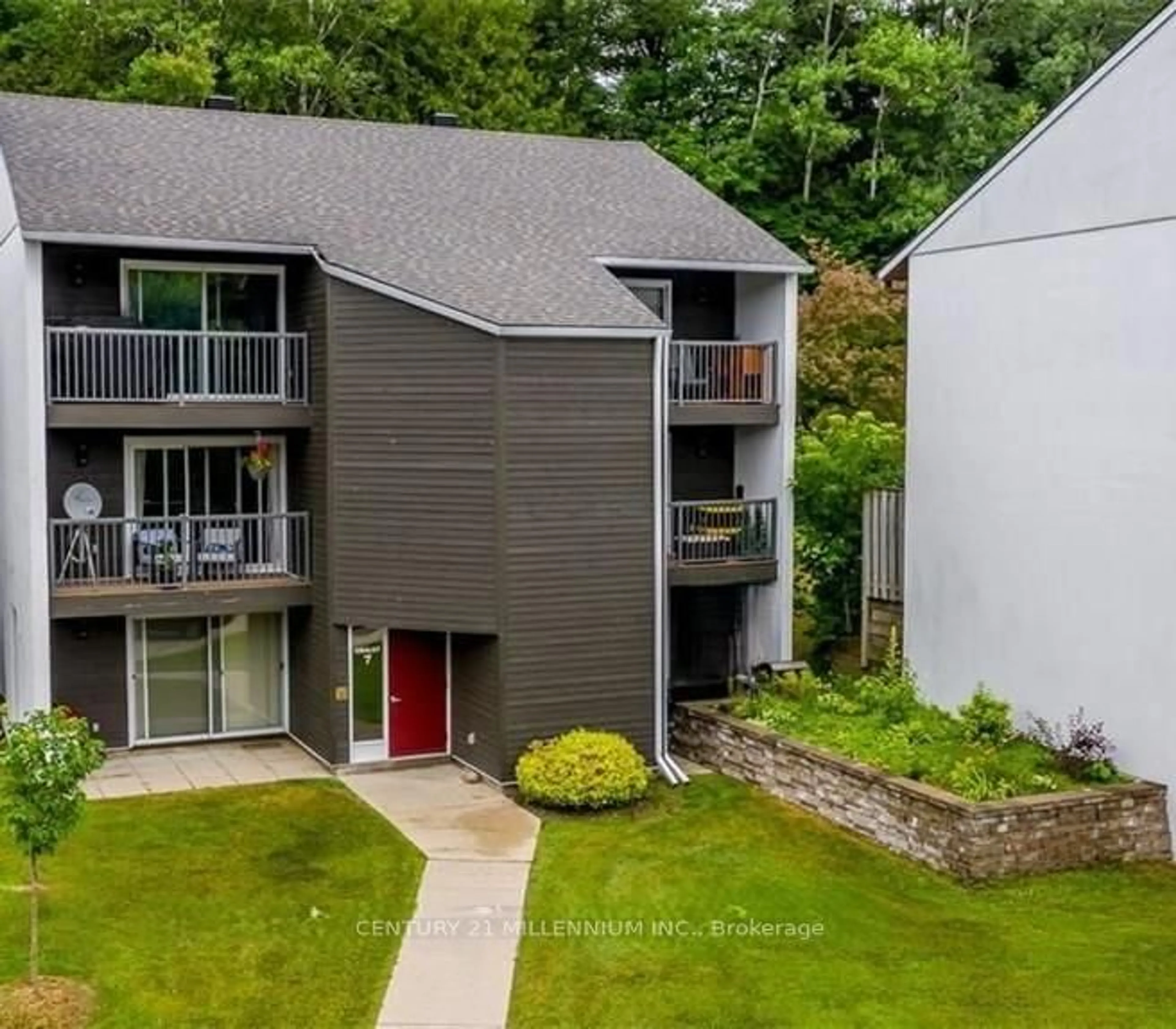 A pic from outside/outdoor area/front of a property/back of a property/a pic from drone, unknown for 1102 Horseshoe Valley Rd #114, Oro-Medonte Ontario L4M 4Y8