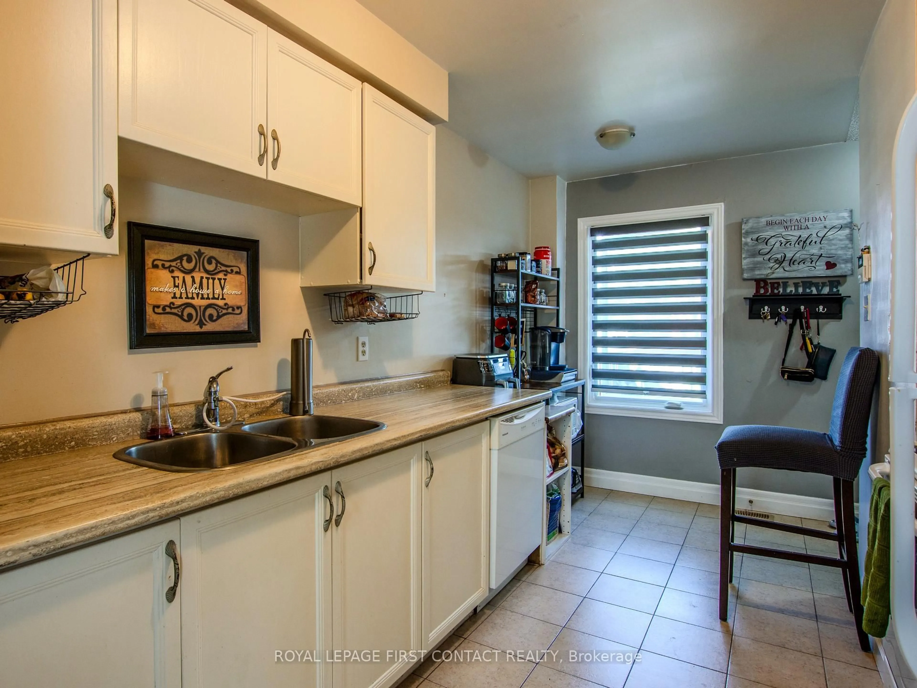 Unknown for 102 Ferguson Dr, Barrie Ontario L4N 7E5