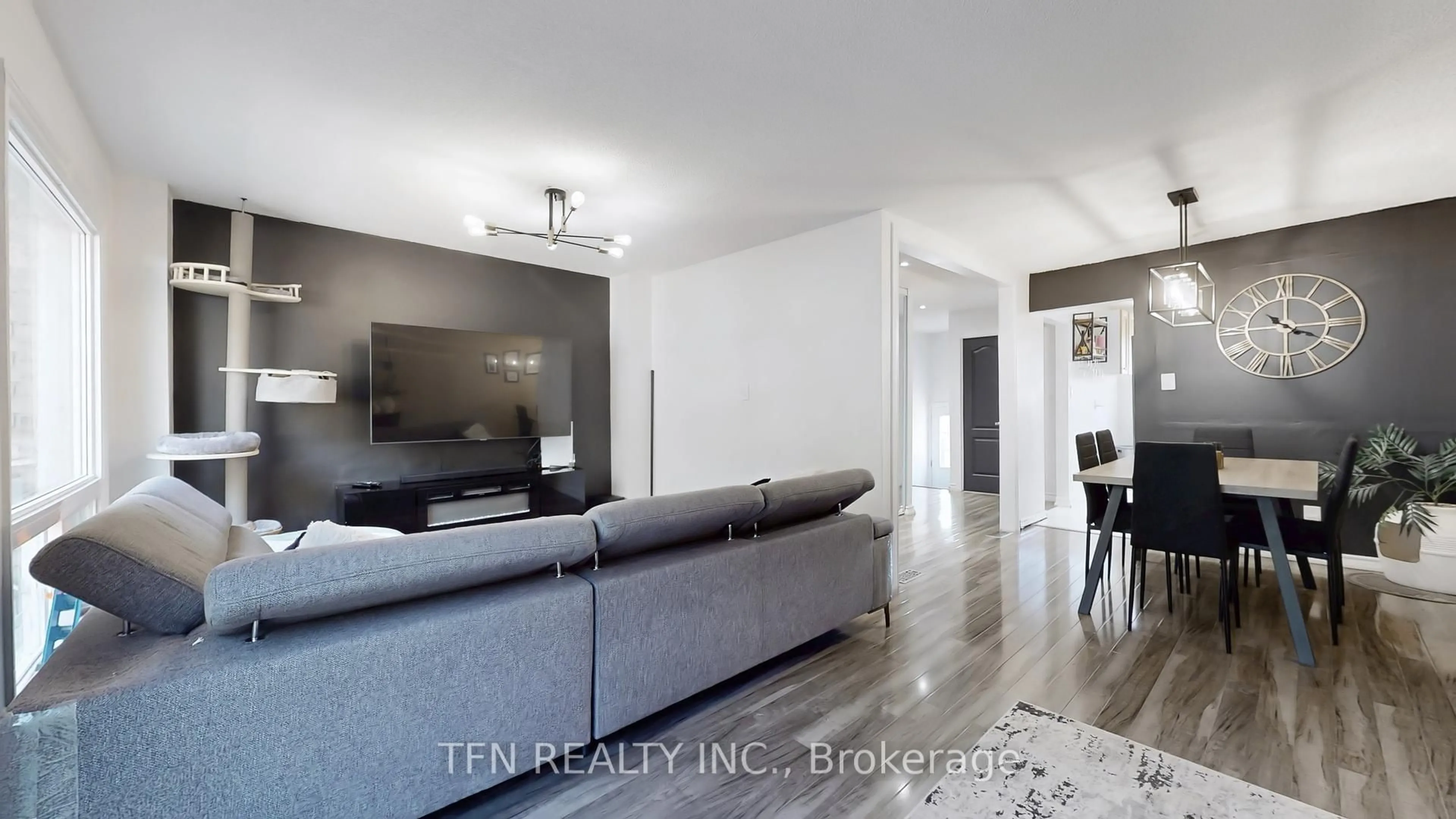 Living room with furniture, unknown for 52 Adelaide St #32, Barrie Ontario L4N 3T5