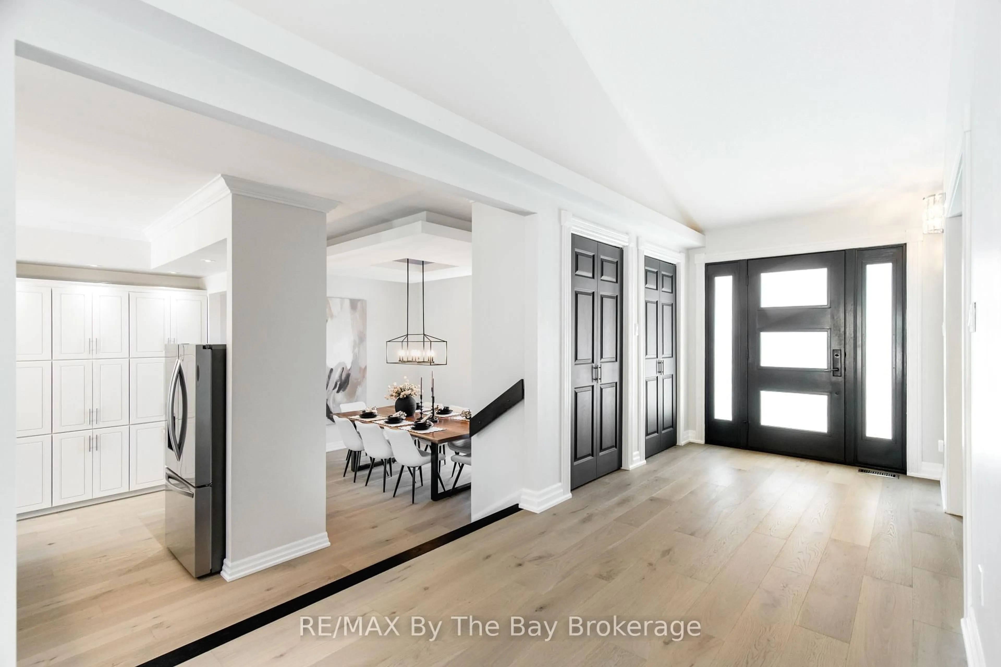Indoor entryway for 25 Britton Crt, Wasaga Beach Ontario L9Z 1C1