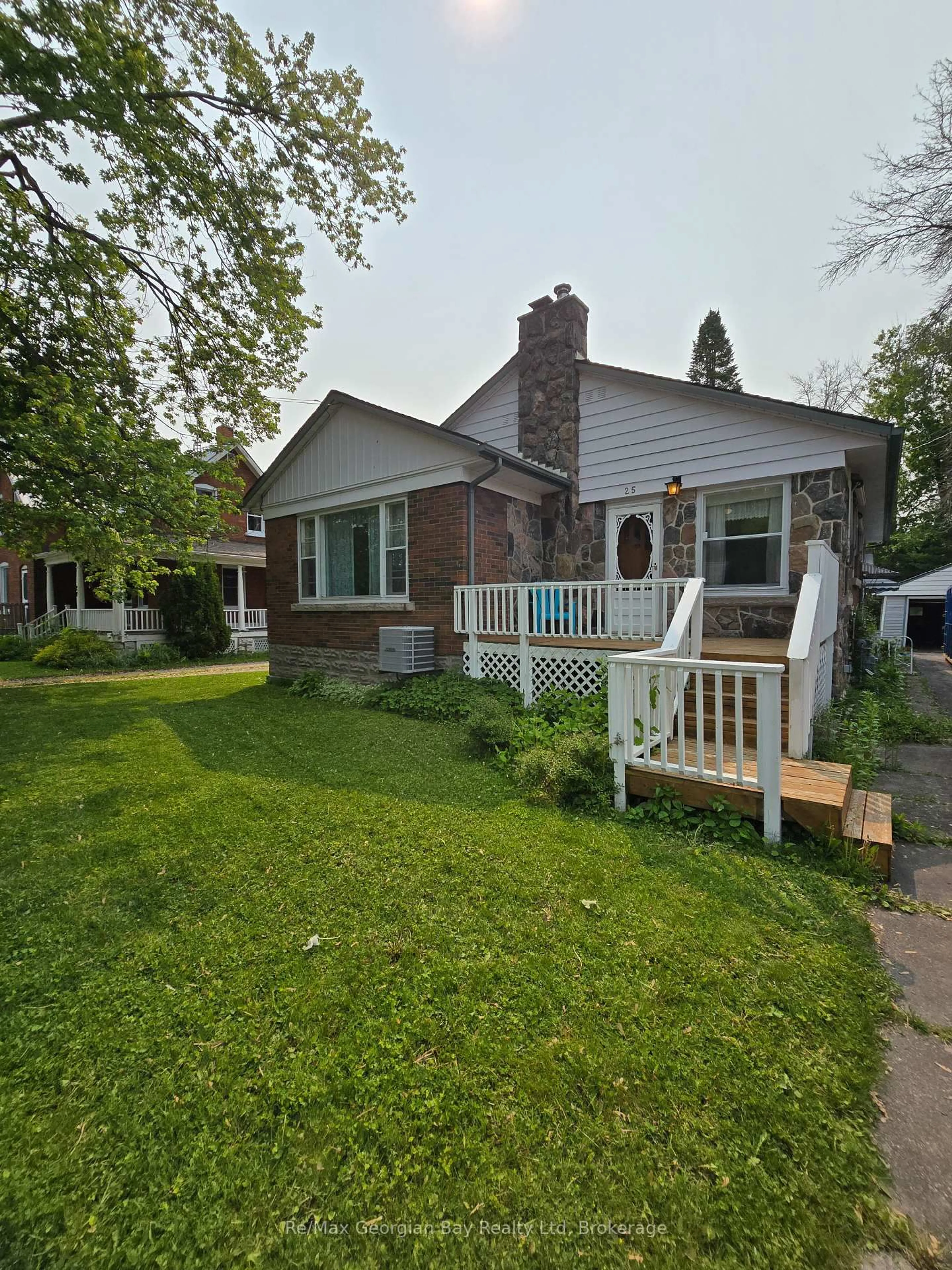 Unknown for 25 GRAY St, Severn Ontario L0K 1E0