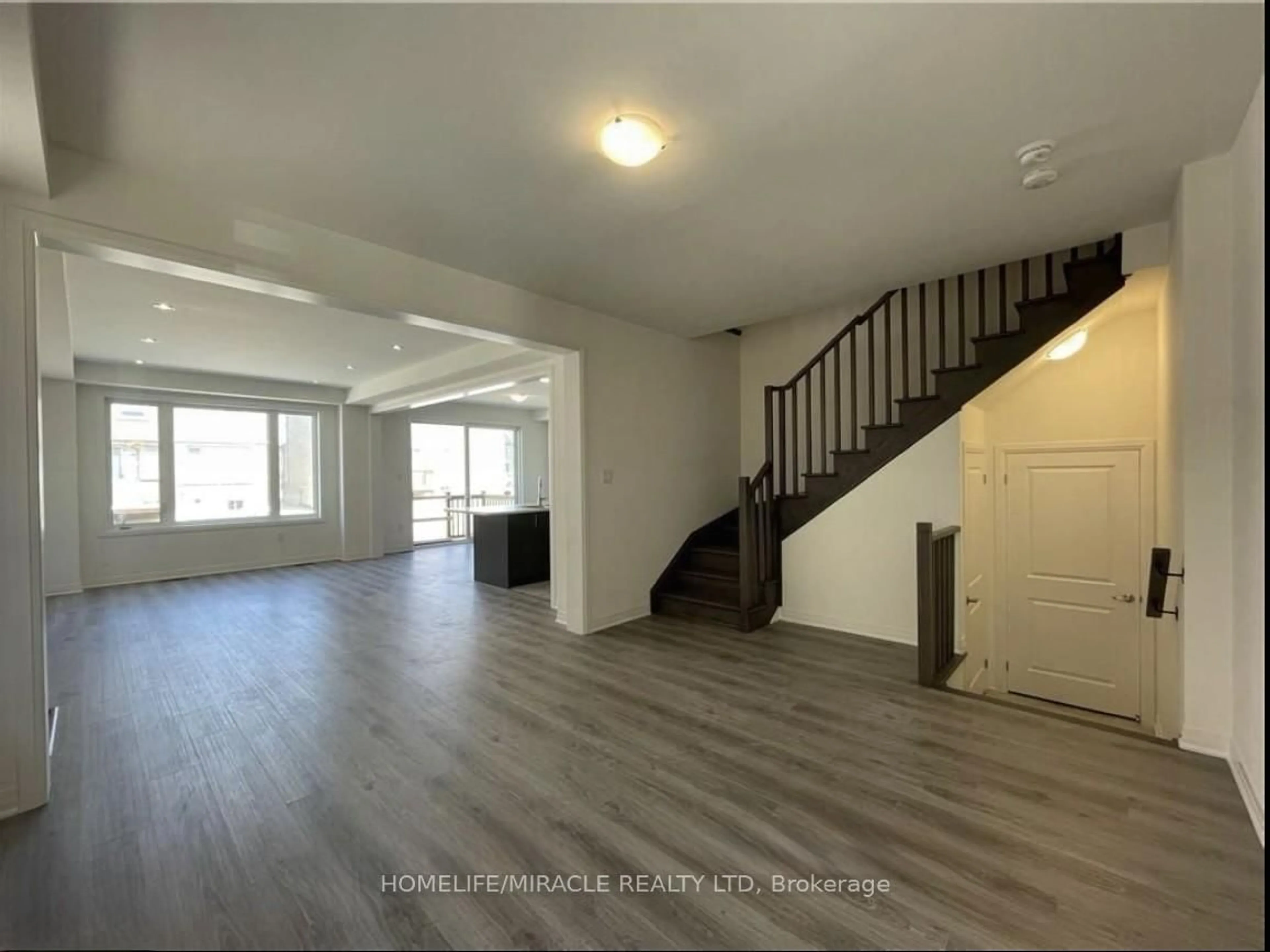 A pic of a room for 63 Shepherd Dr, Barrie Ontario L9J 0K4