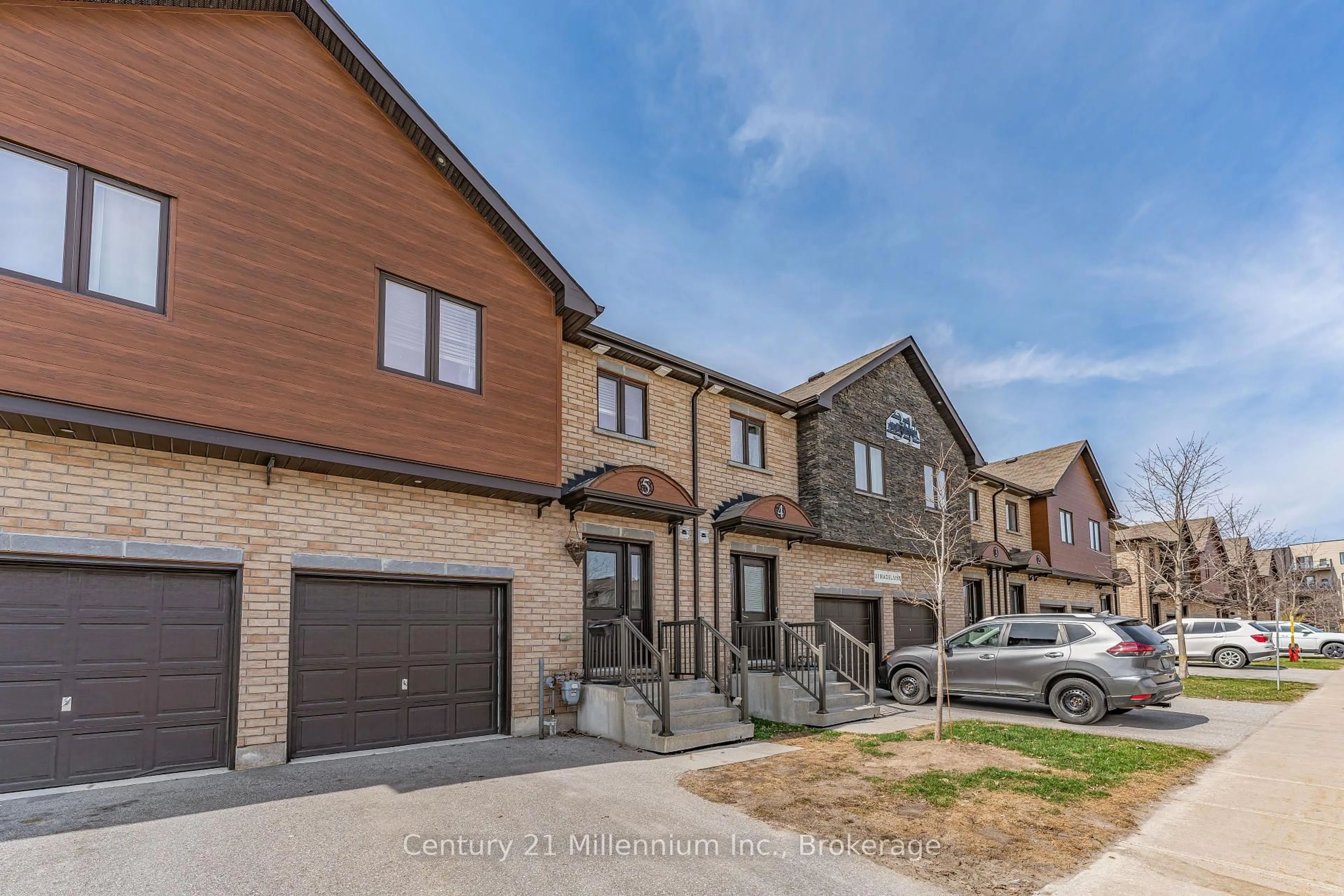 Home with brick exterior material, street for 31 Madelaine Dr #5, Barrie Ontario L9J 0G8