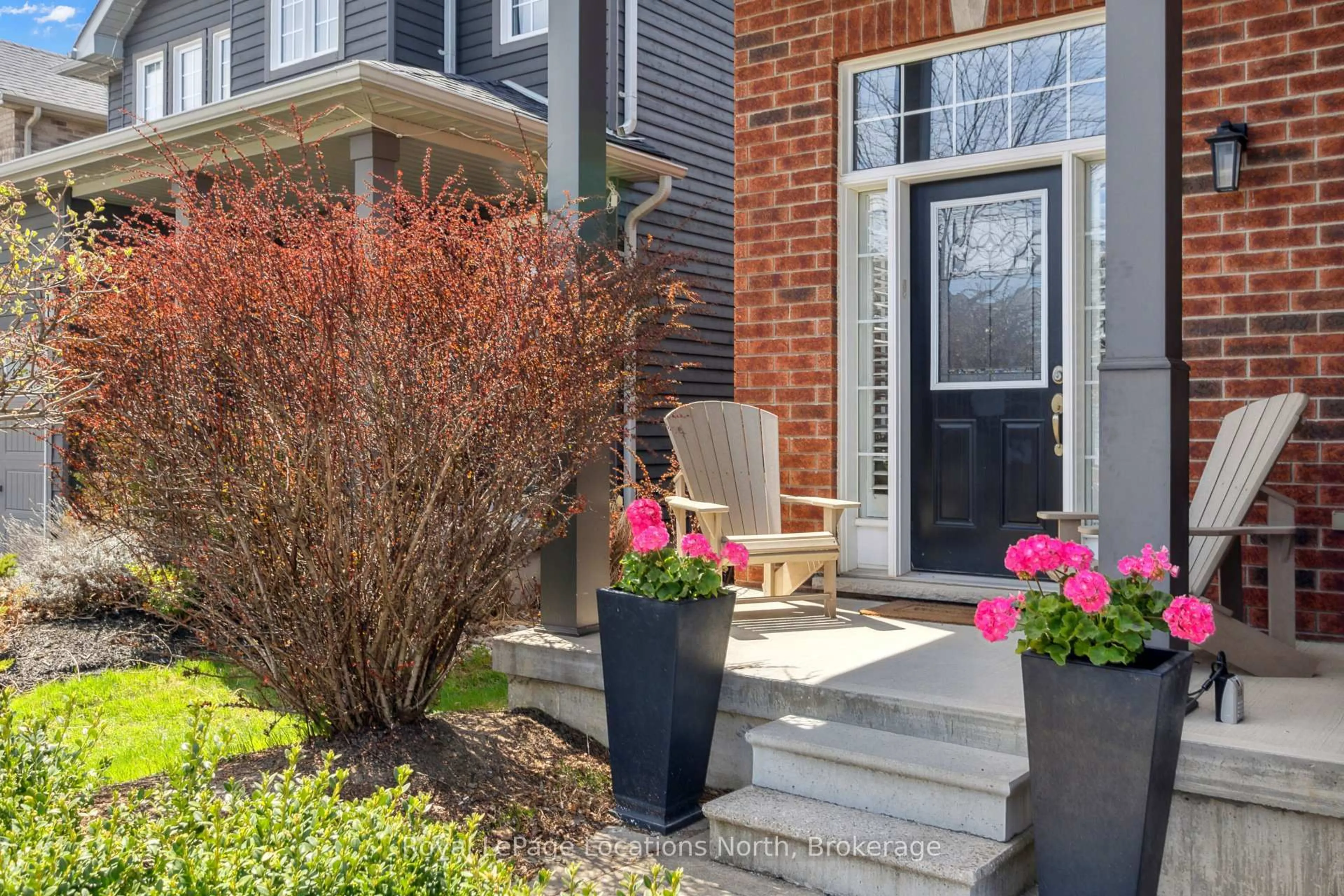 Home with brick exterior material, street for 20 Dance St, Collingwood Ontario L9Y 0H4