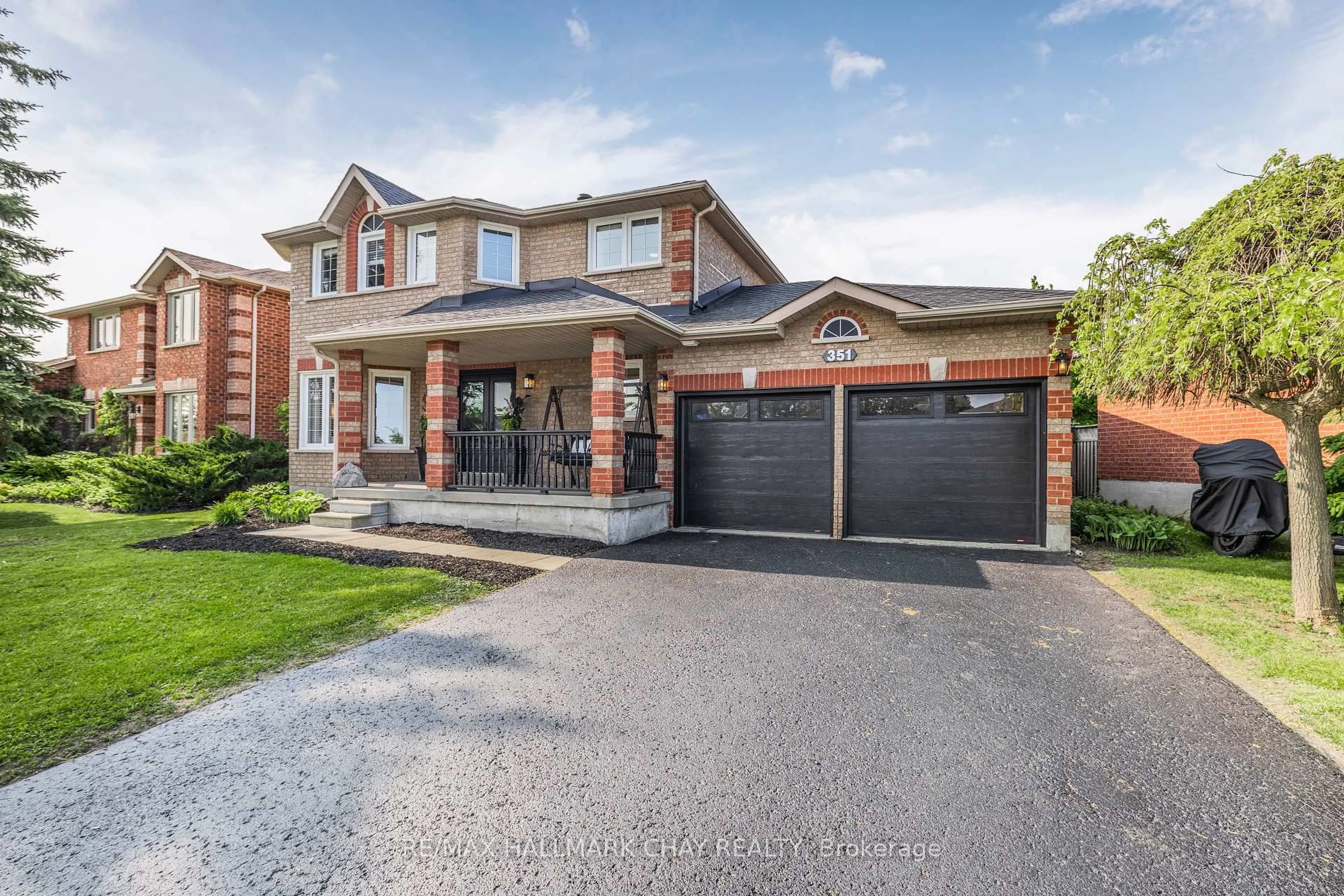 Home with brick exterior material, street for 351 Cundles Rd, Barrie Ontario L4N 7C8