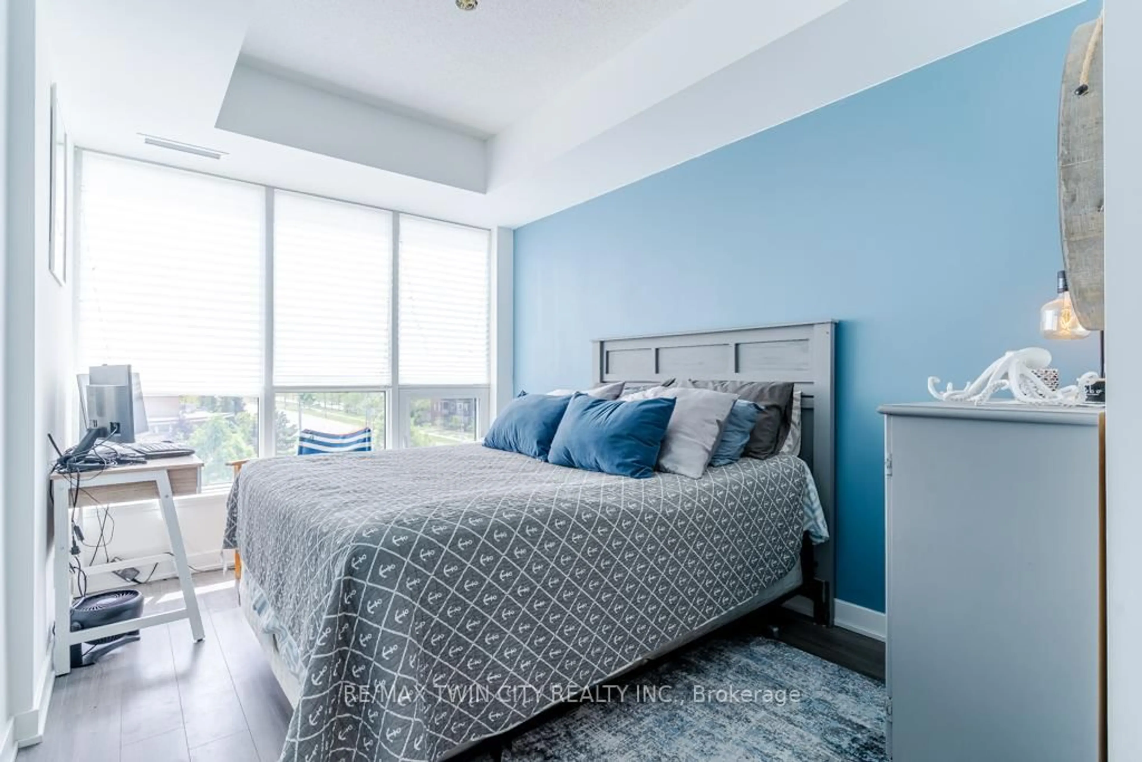 Bedroom with bed, unknown for 681 Yonge St #409, Barrie Ontario L4N 4E8