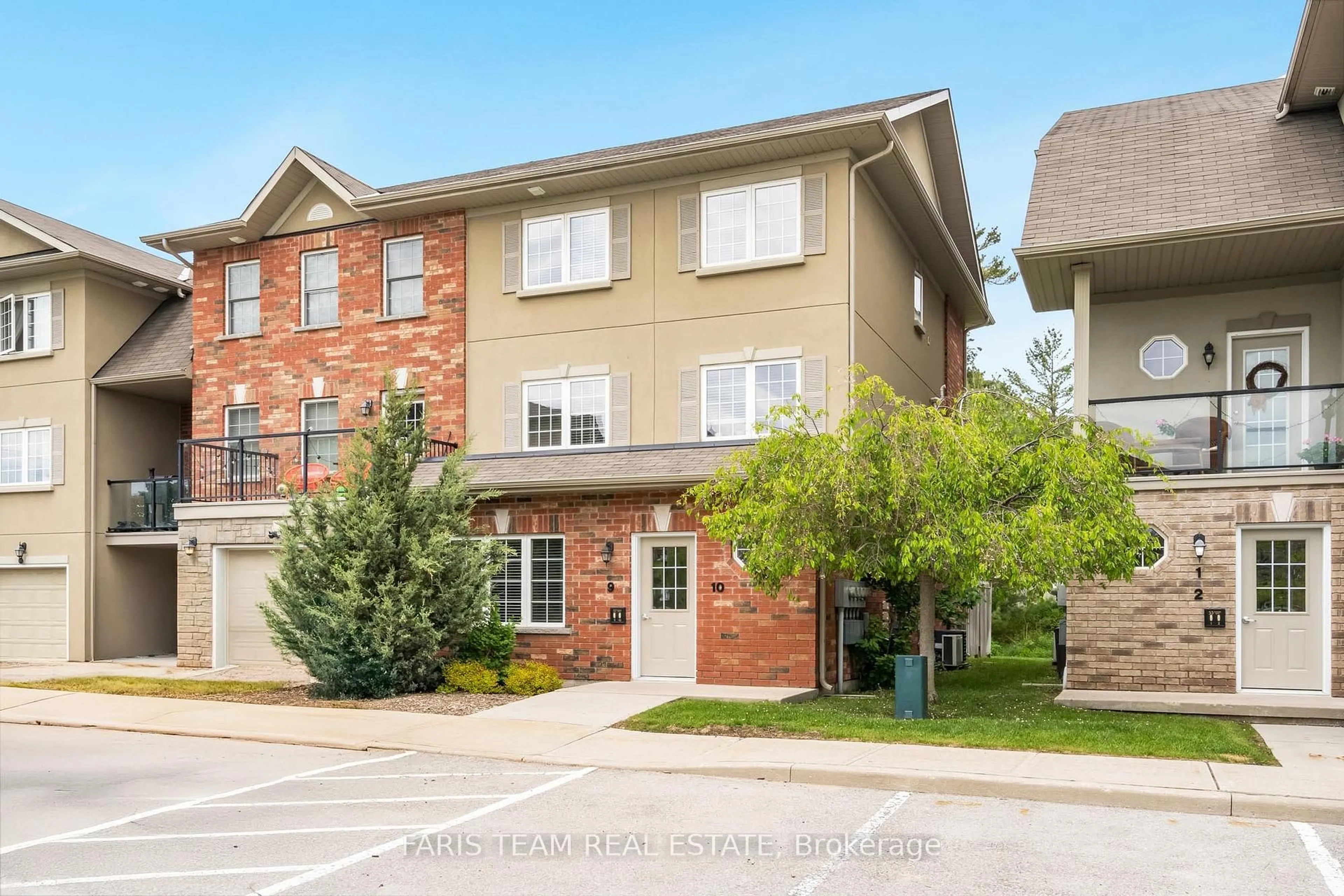 Home with brick exterior material, street for 57 Ferndale Dr #9, Barrie Ontario L4N 5W9