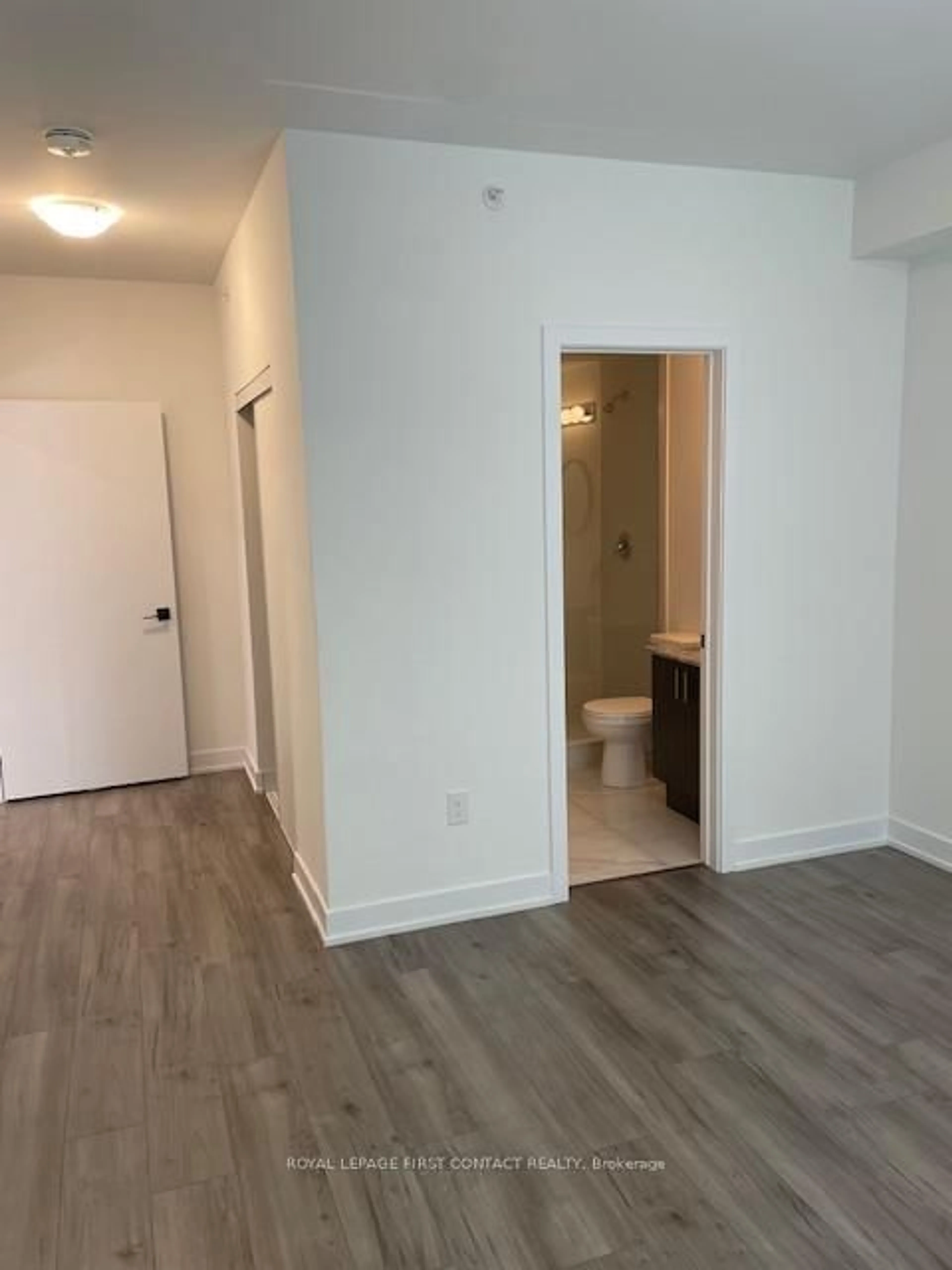 A pic of a room for 1 CHEF Lane #207, Barrie Ontario L9J 0T1