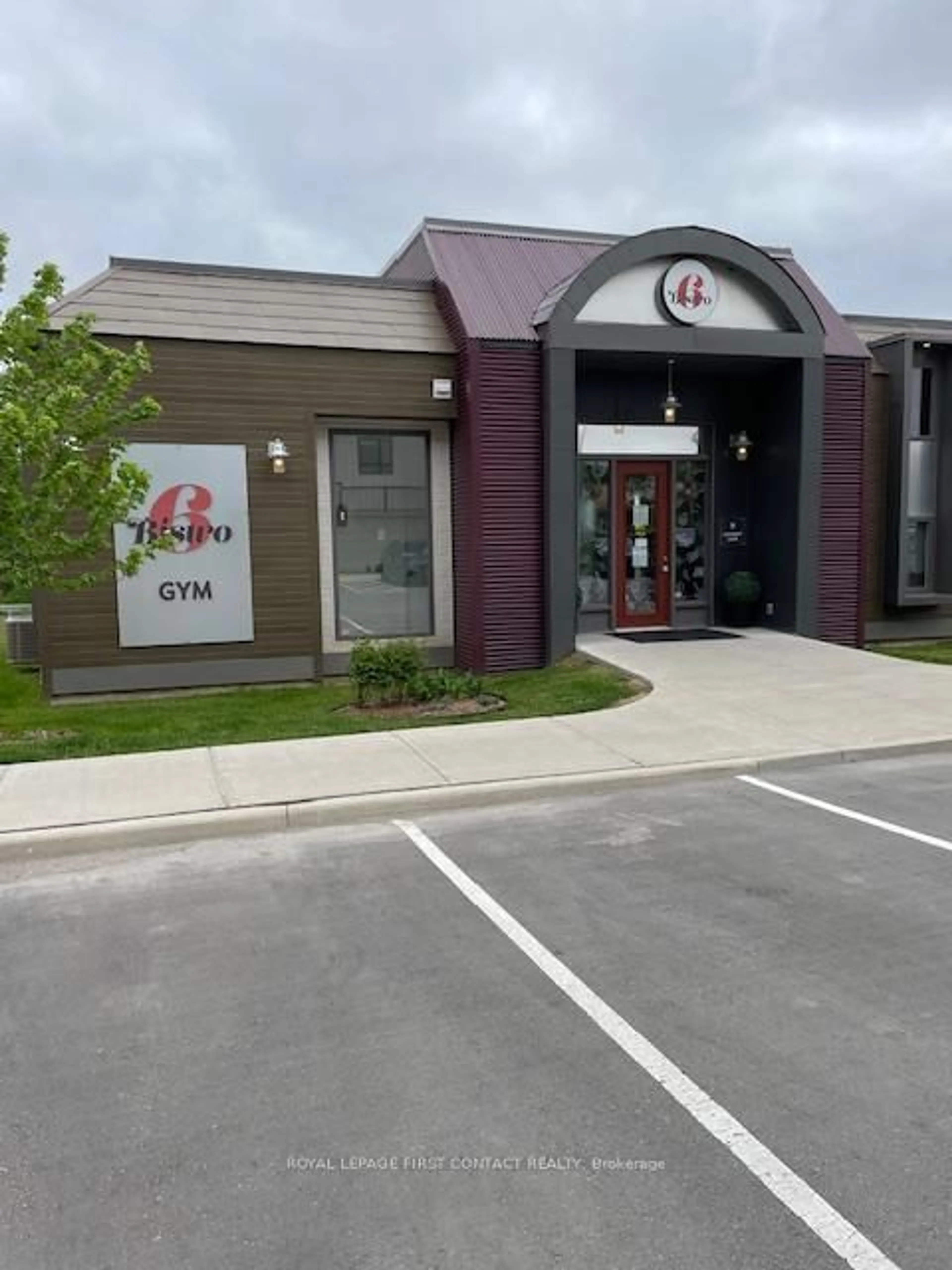 Indoor foyer for 1 CHEF Lane #207, Barrie Ontario L9J 0T1