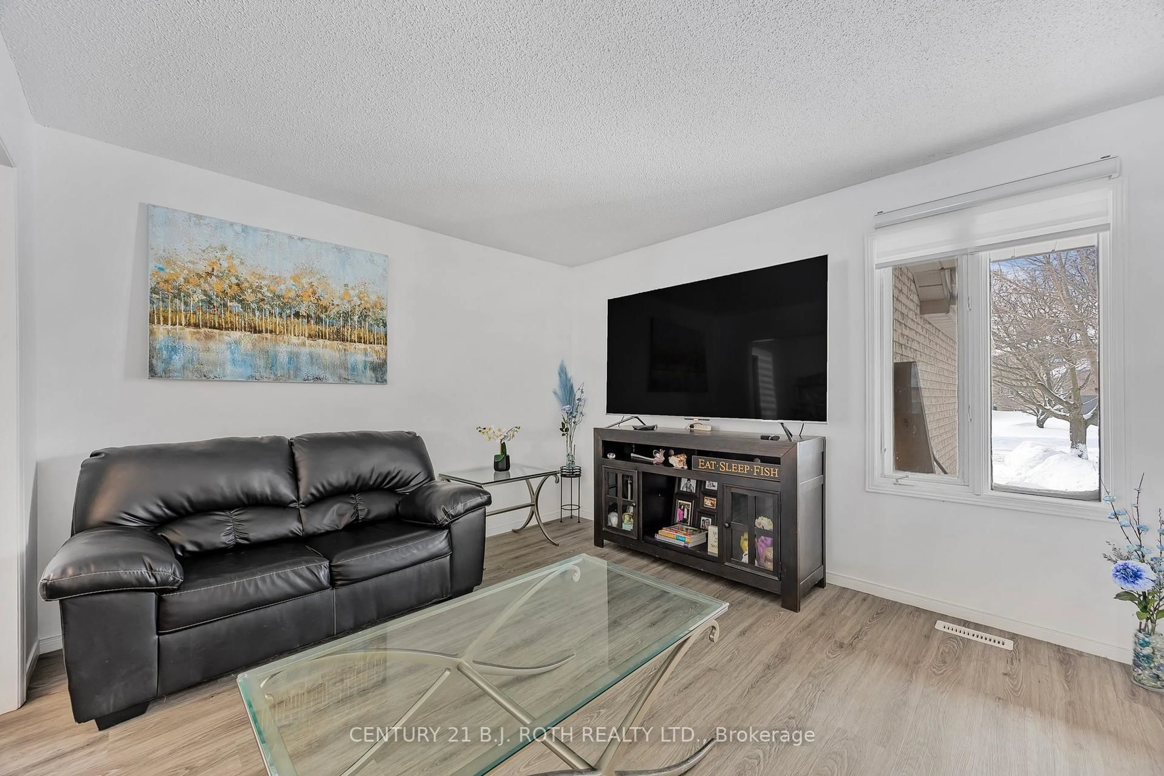 Living room with furniture, unknown for 13 Wallace Dr, Barrie Ontario L4N 7E2