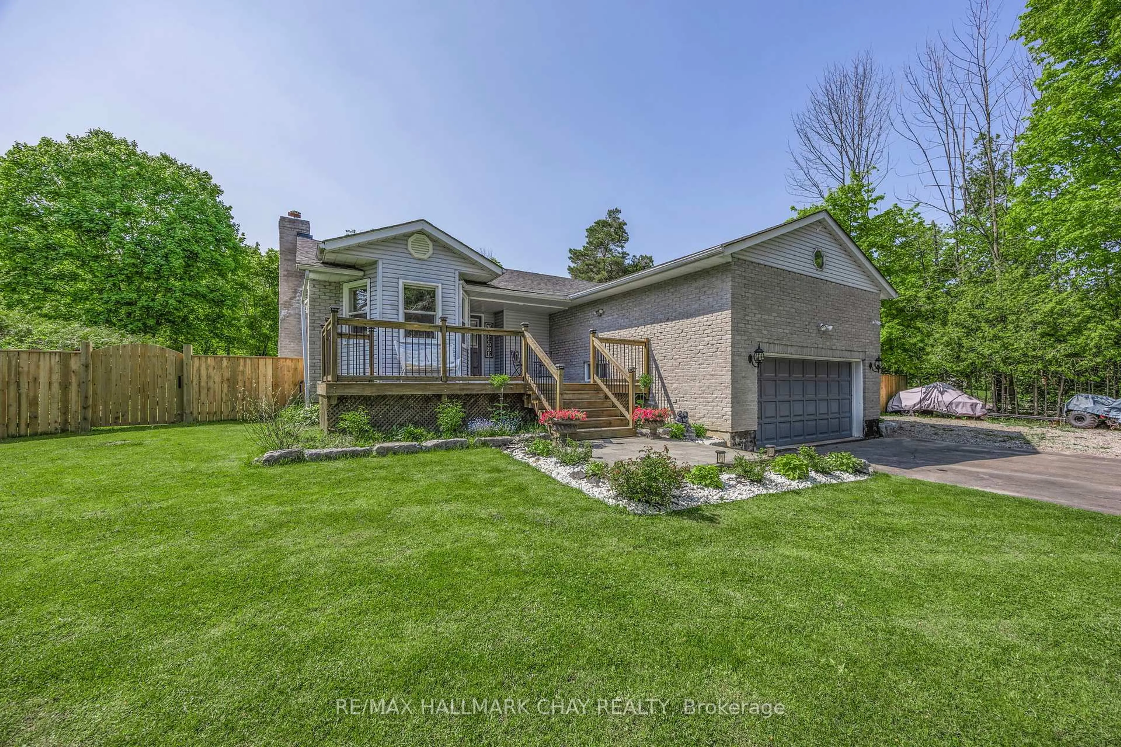 Unknown for 2330 Lakeshore Rd, Oro-Medonte Ontario L0L 1T0