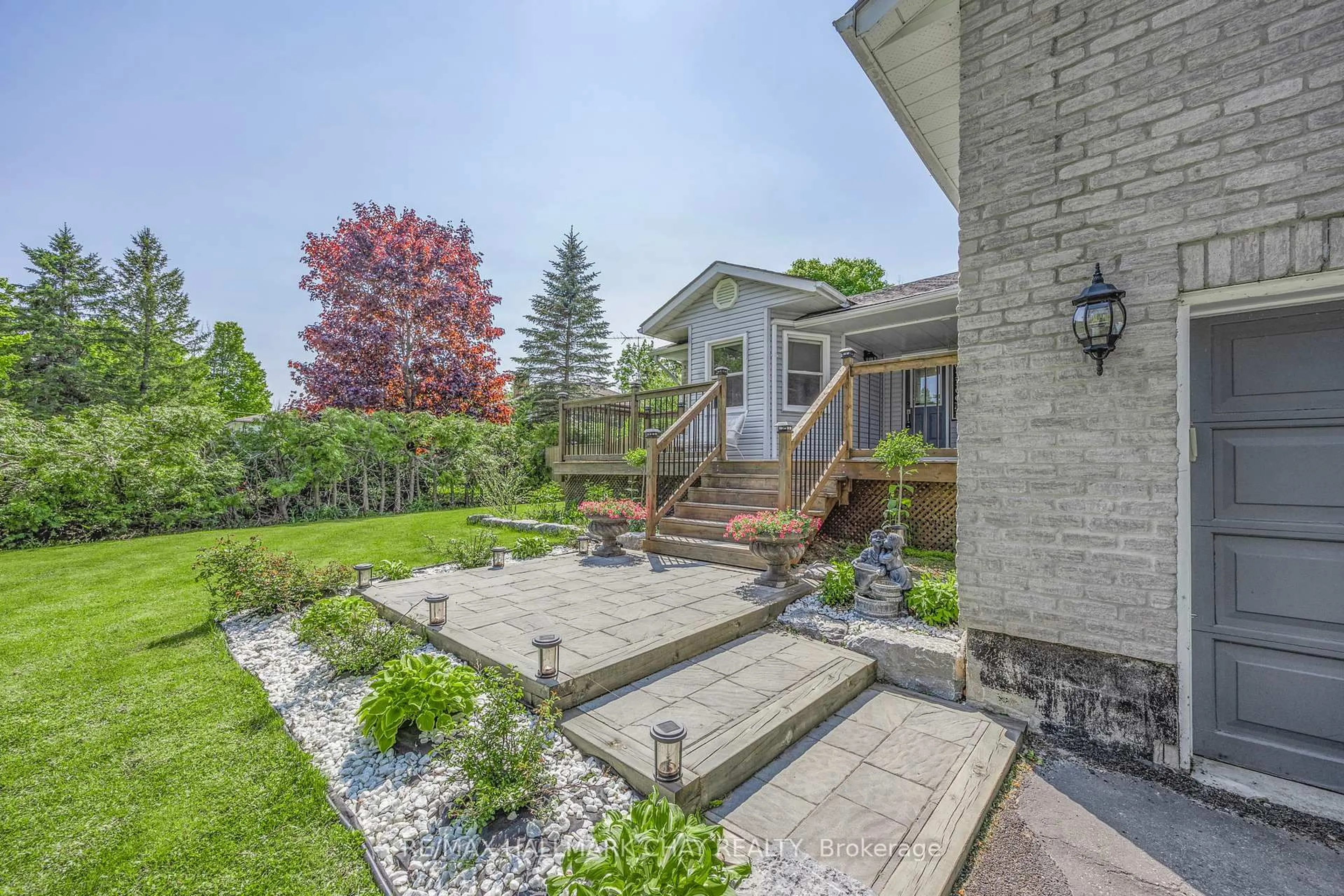 Patio, street for 2330 Lakeshore Rd, Oro-Medonte Ontario L0L 1T0