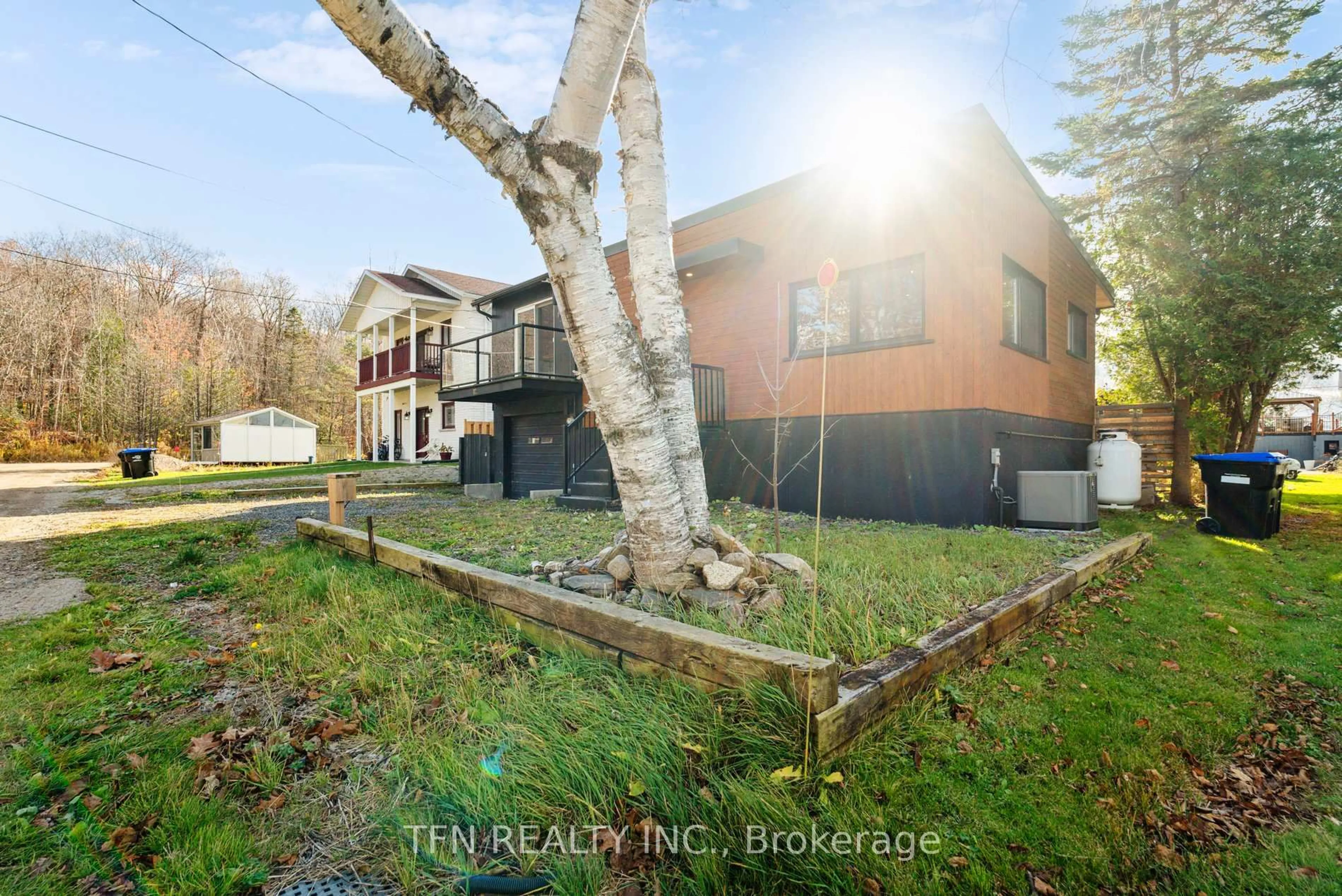 A pic from outside/outdoor area/front of a property/back of a property/a pic from drone, building for 12 Schooner Lane, Tay Ontario L0K 2C0