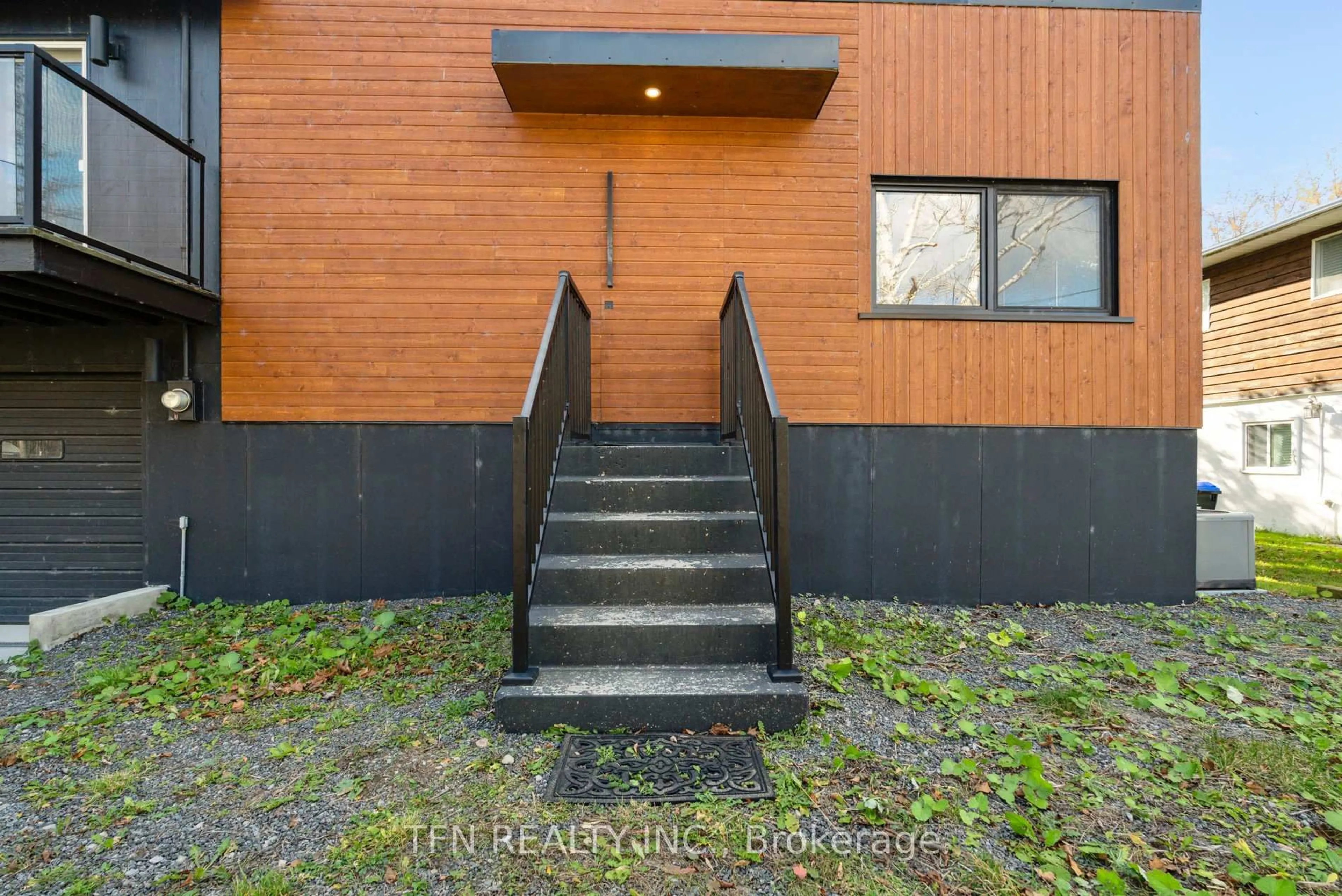Stairs for 12 Schooner Lane, Tay Ontario L0K 2C0