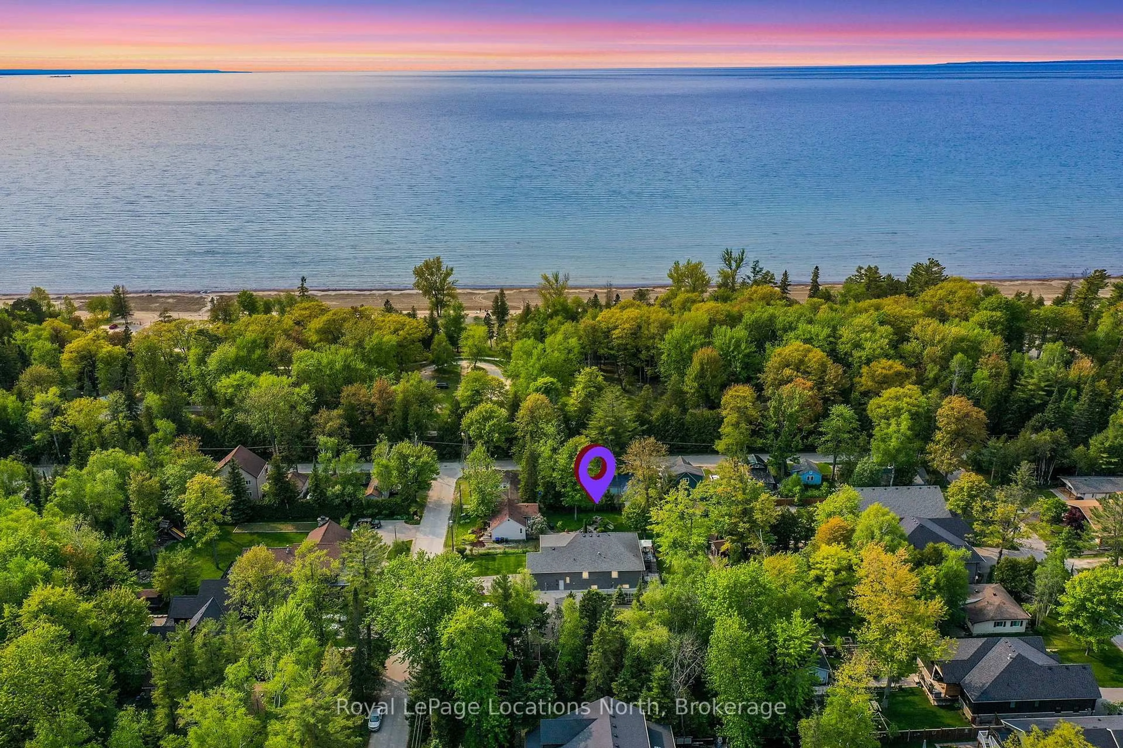 A pic from outside/outdoor area/front of a property/back of a property/a pic from drone, water/lake/river/ocean view for 55 34th St, Wasaga Beach Ontario L9Z 2C2