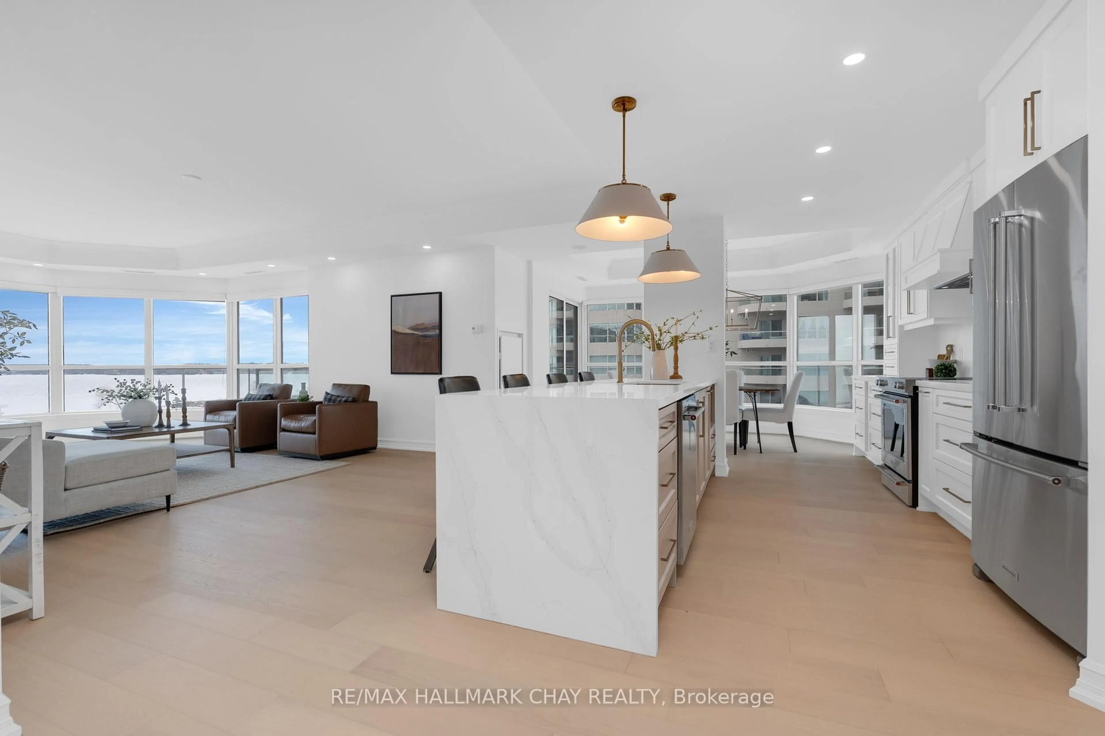 Open concept kitchen, ceramic/tile floor for 6 Toronto St #603, Barrie Ontario L4N 9R2