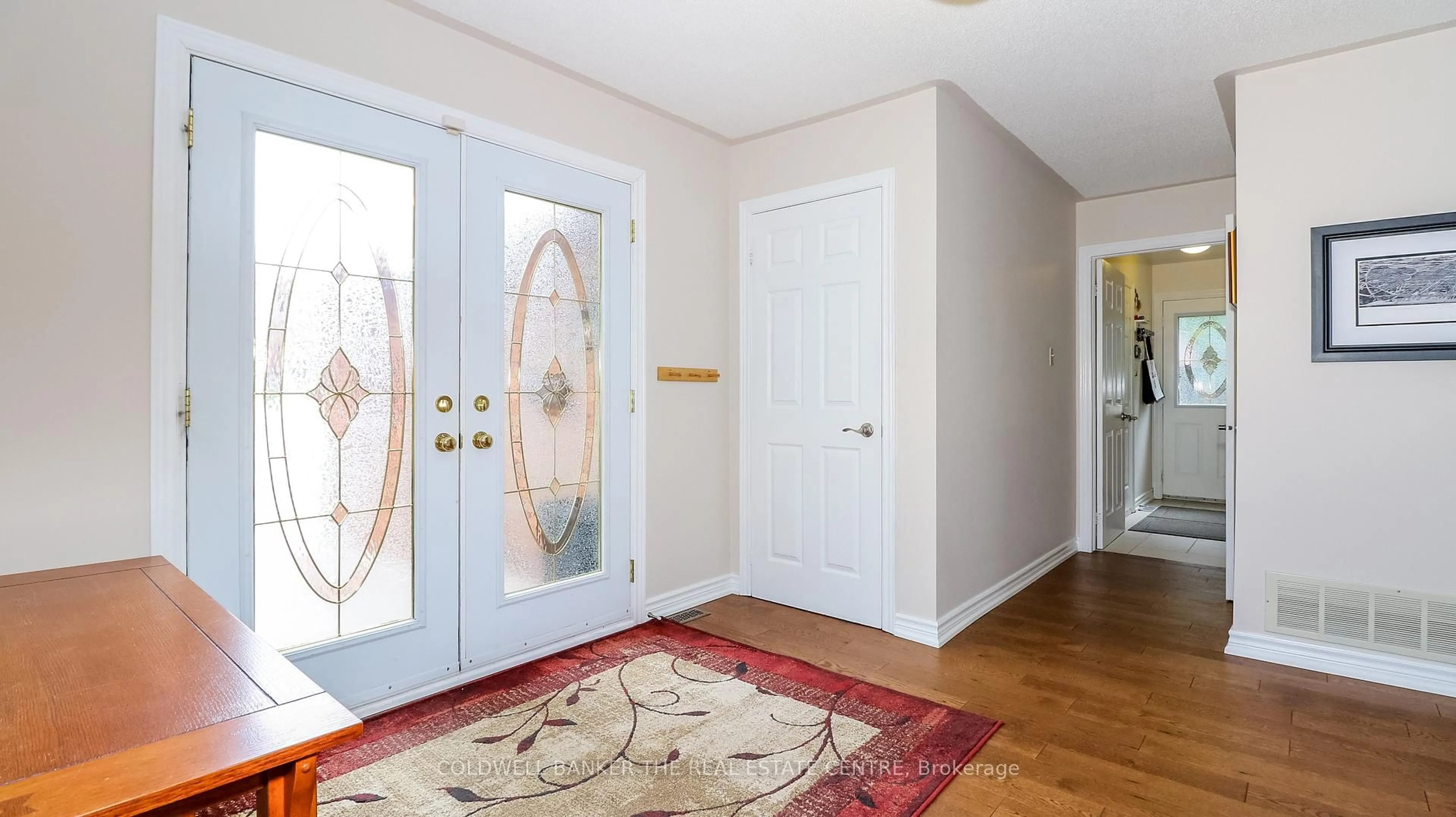 Indoor entryway for 37 Falling Brook Dr, Barrie Ontario L4N 7E9