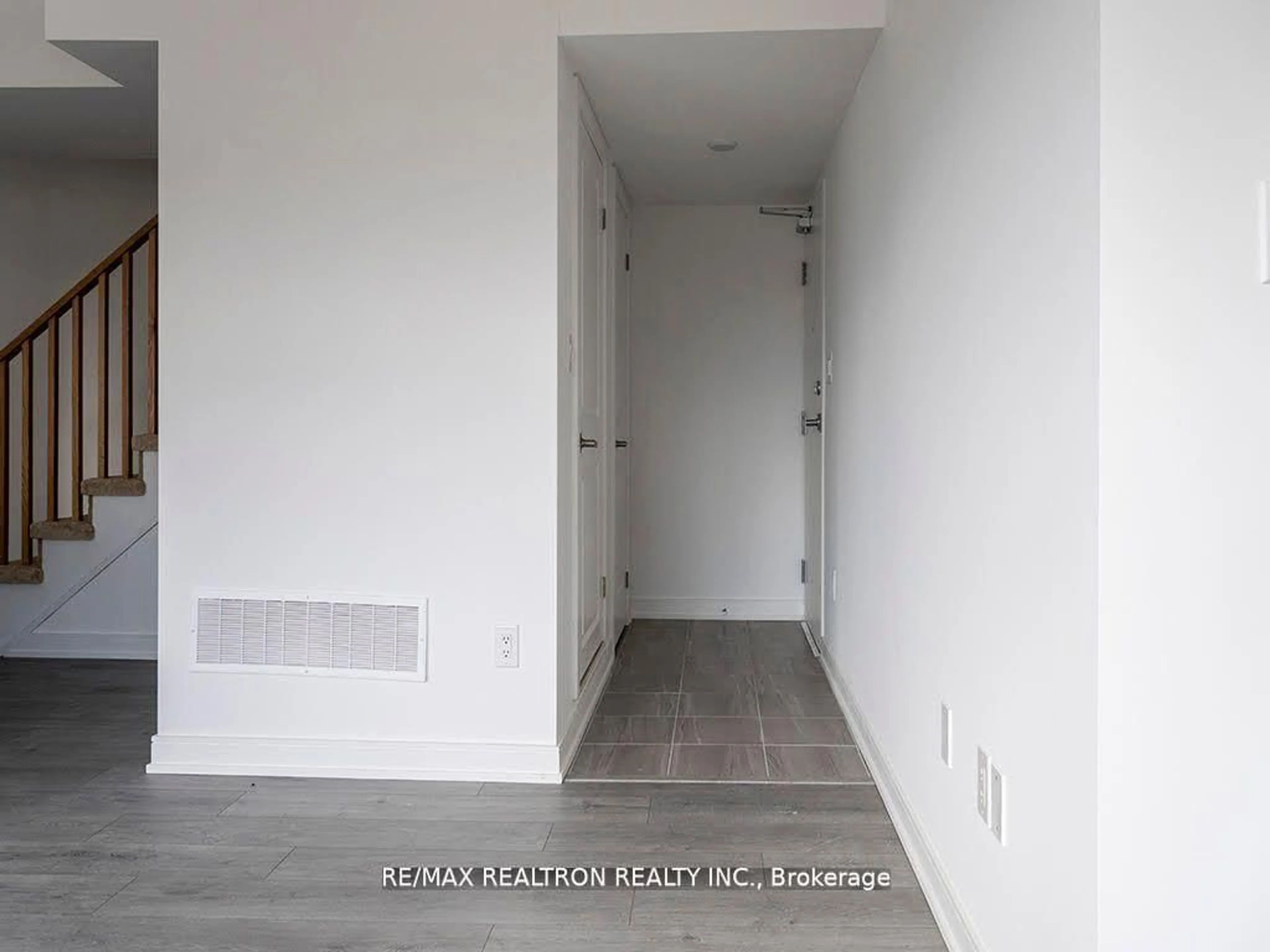 A pic of a room for 131 Appletree Lane, Barrie Ontario L9J 0P1