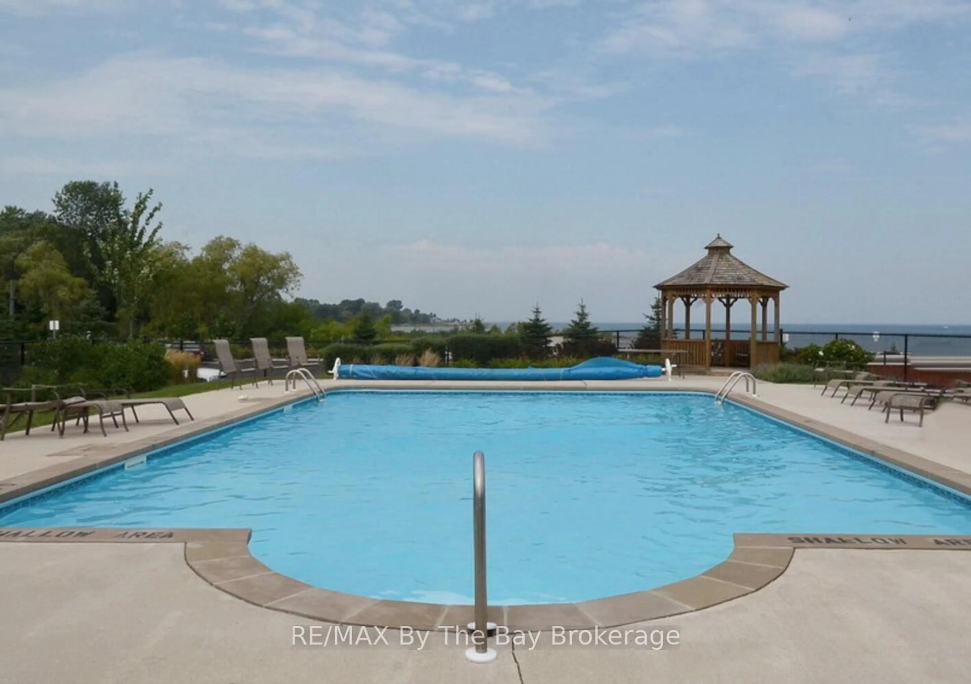 Pool for 16 Clubhouse Dr, Collingwood Ontario L9Y 4Z6