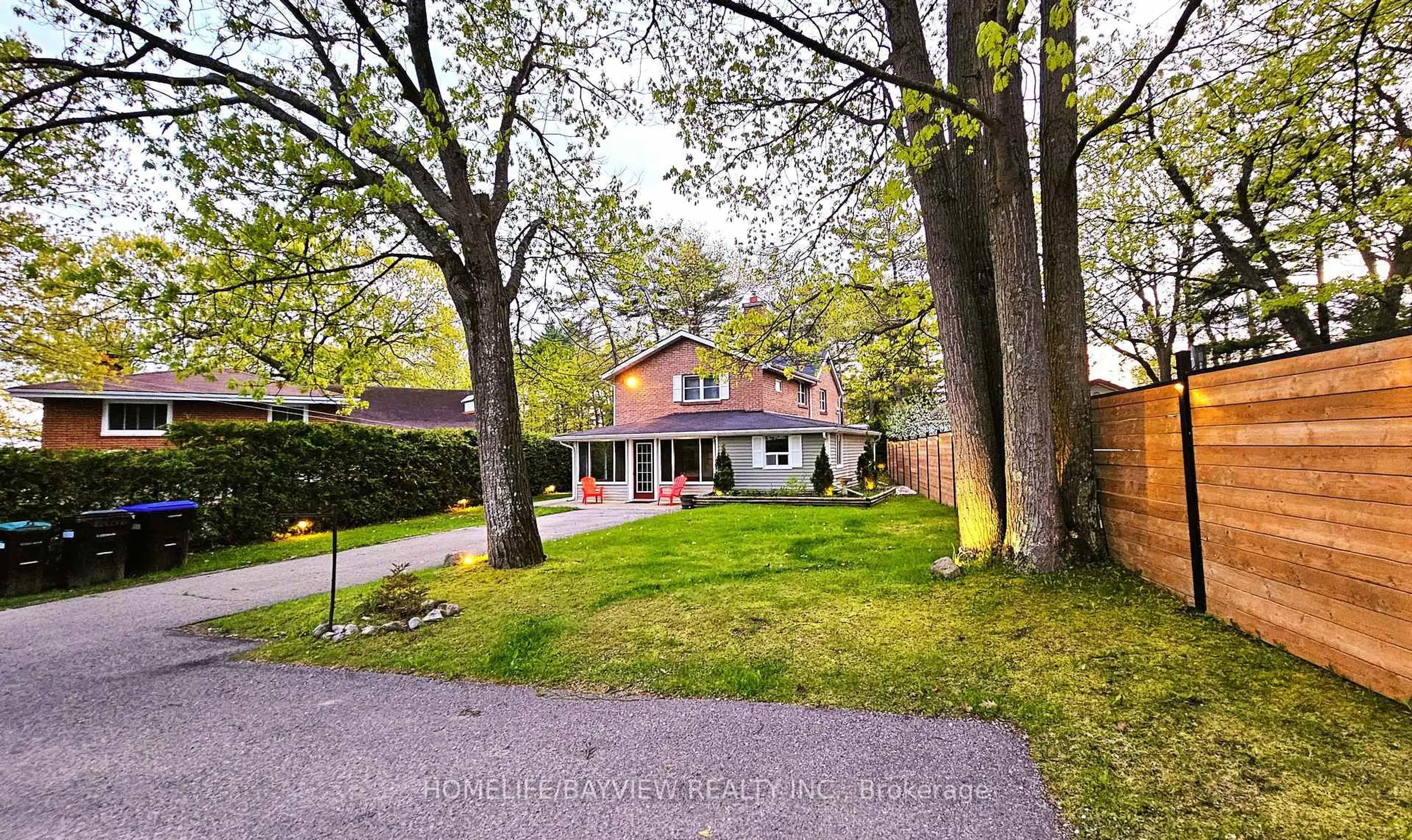 A pic from outside/outdoor area/front of a property/back of a property/a pic from drone, street for 35 Yarwood Rd, Tiny Ontario L0L 2J0