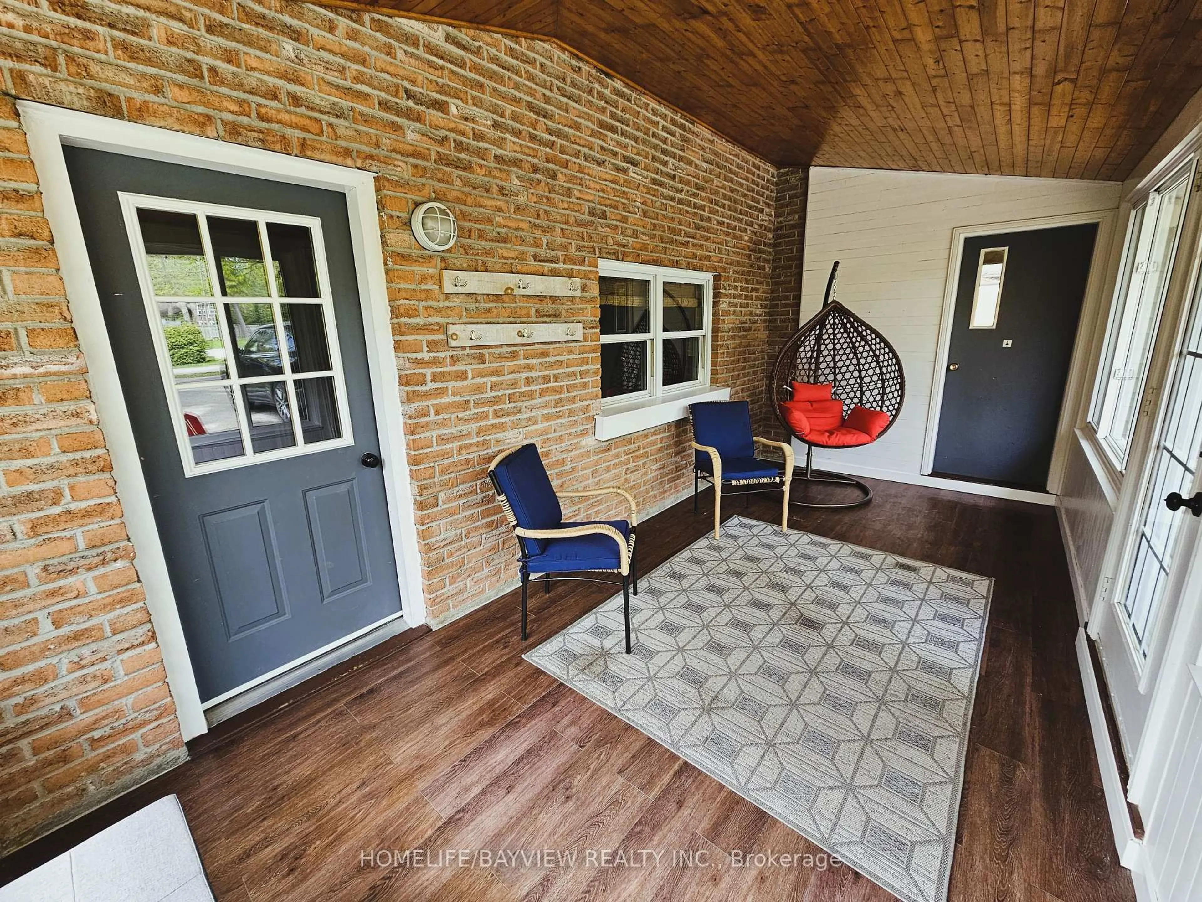 Indoor entryway for 35 Yarwood Rd, Tiny Ontario L0L 2J0