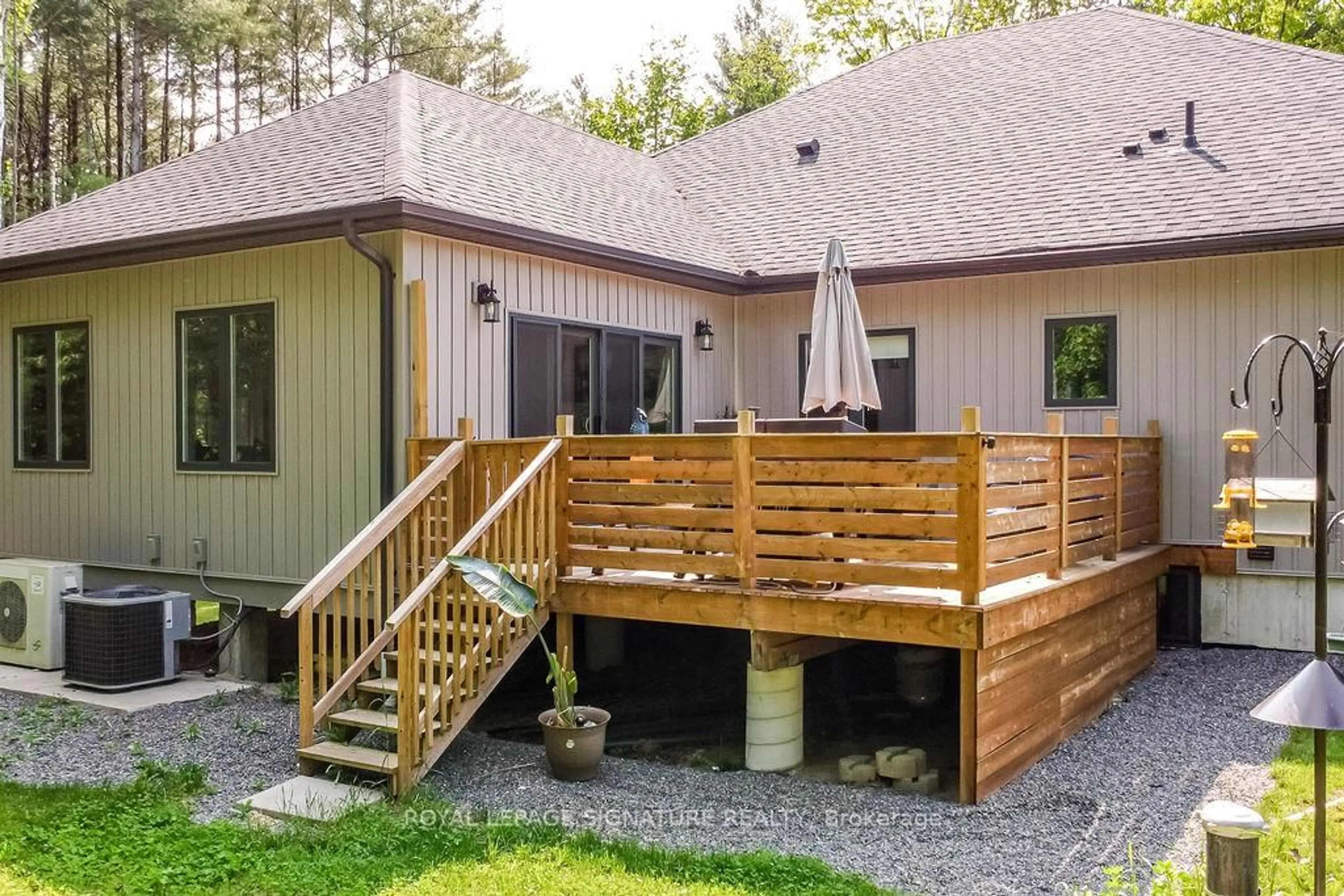 Patio, unknown for 5142 Severn Pines Cres, Severn Ontario L0K 2B0