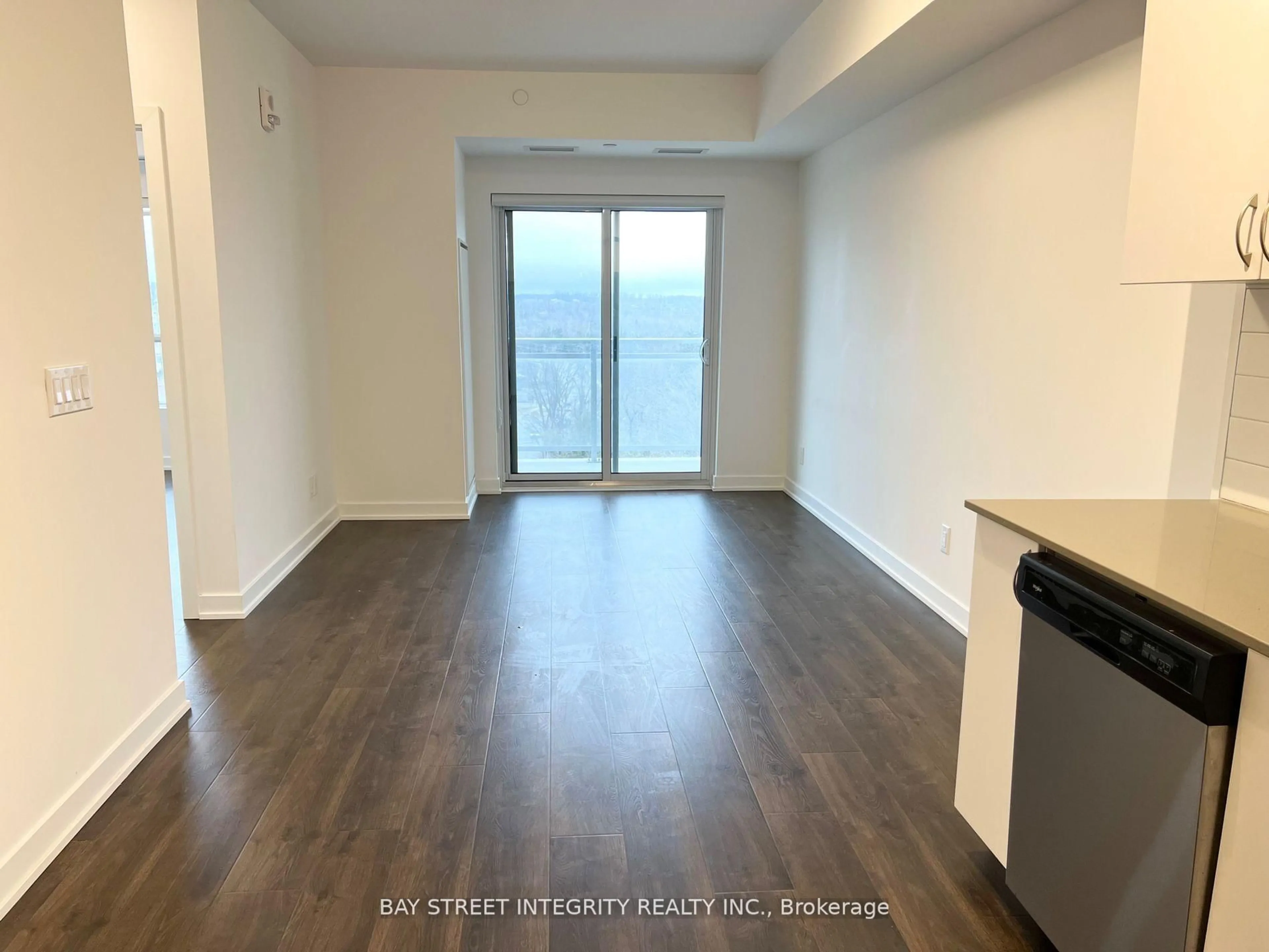 A pic of a room for 56 Lakeside Terr #804, Barrie Ontario L4M 7B9
