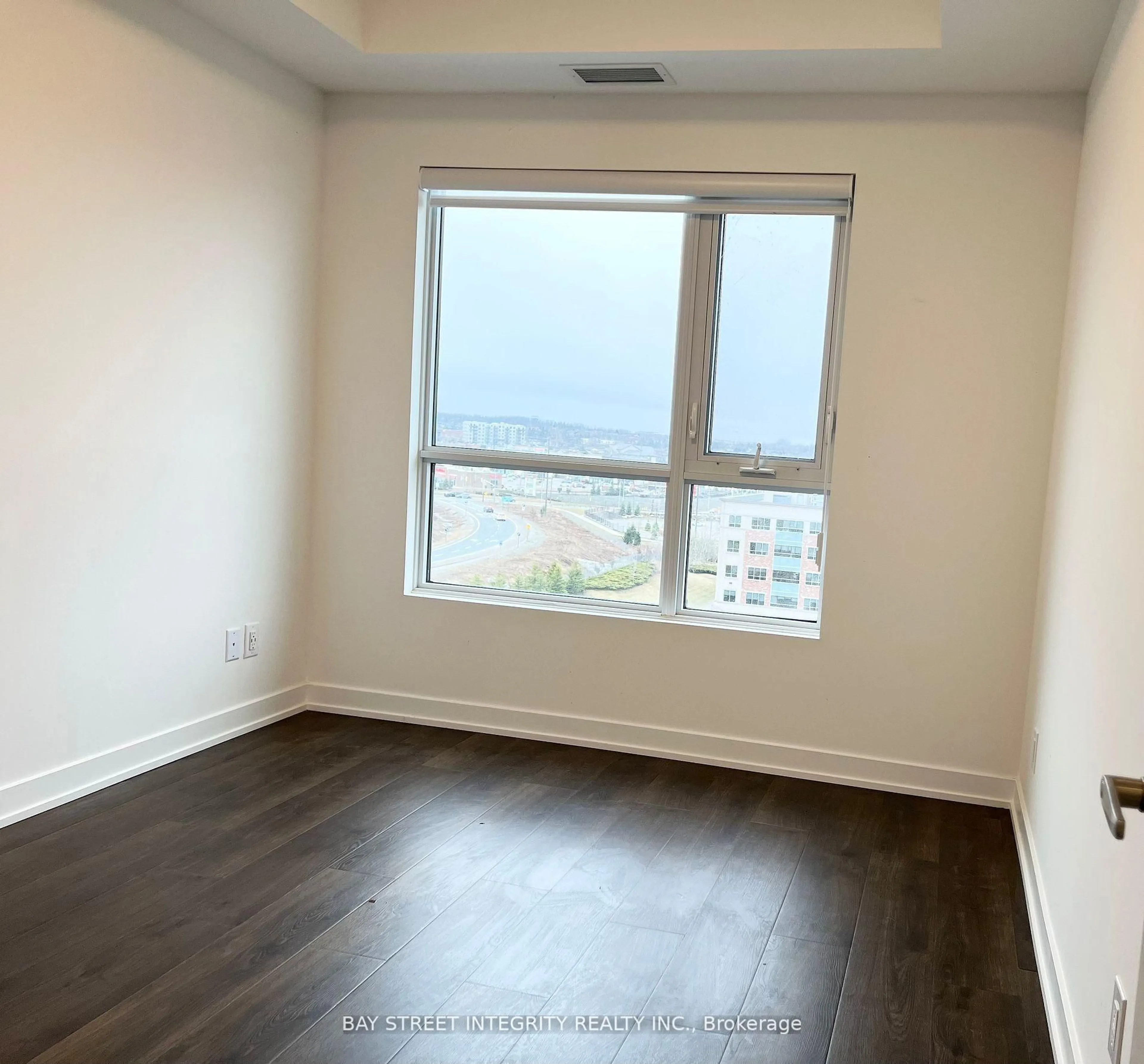 A pic of a room for 56 Lakeside Terr #804, Barrie Ontario L4M 7B9