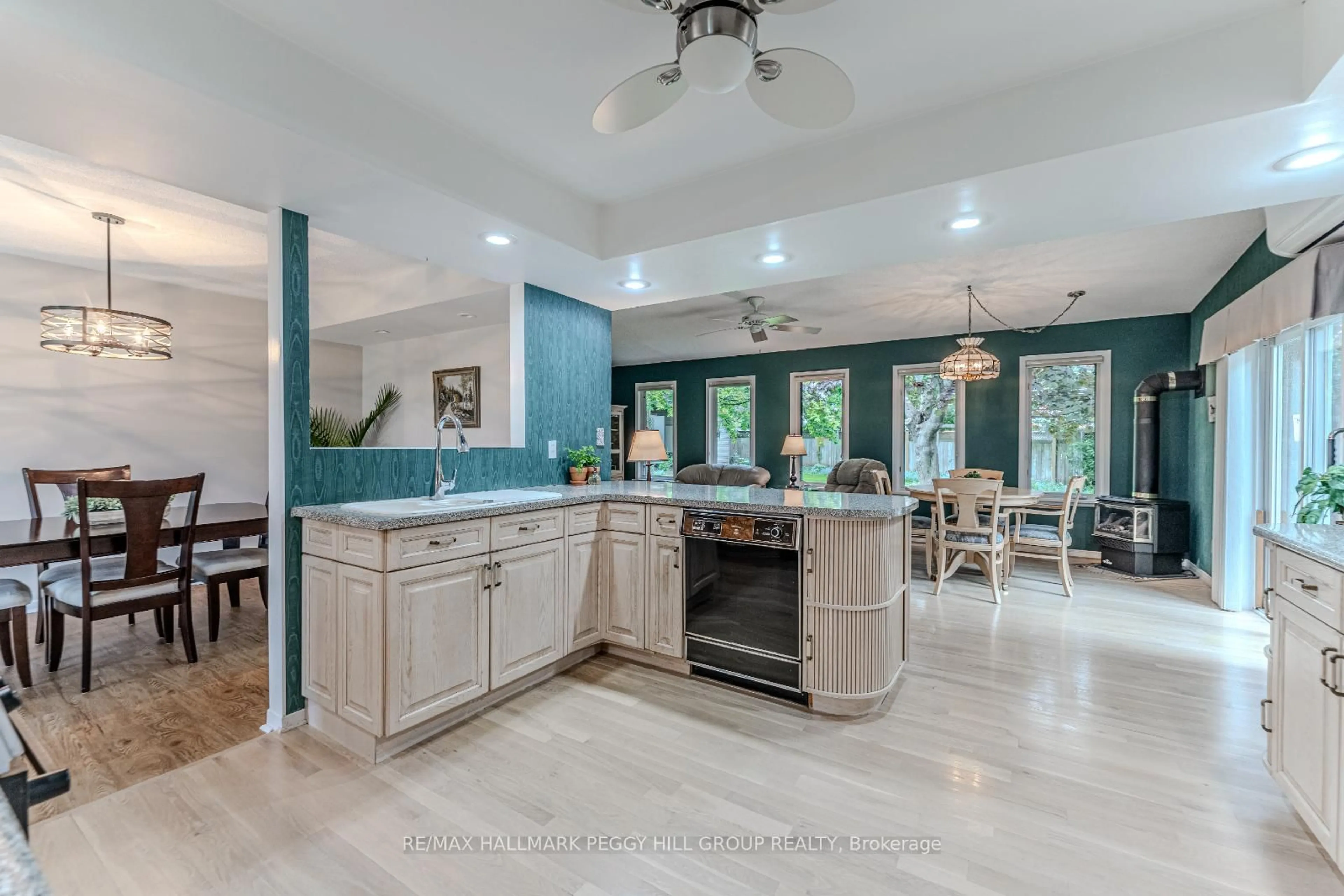 Open concept kitchen, ceramic/tile floor for 3384 Dobson Rd, Springwater Ontario L9X 1T5