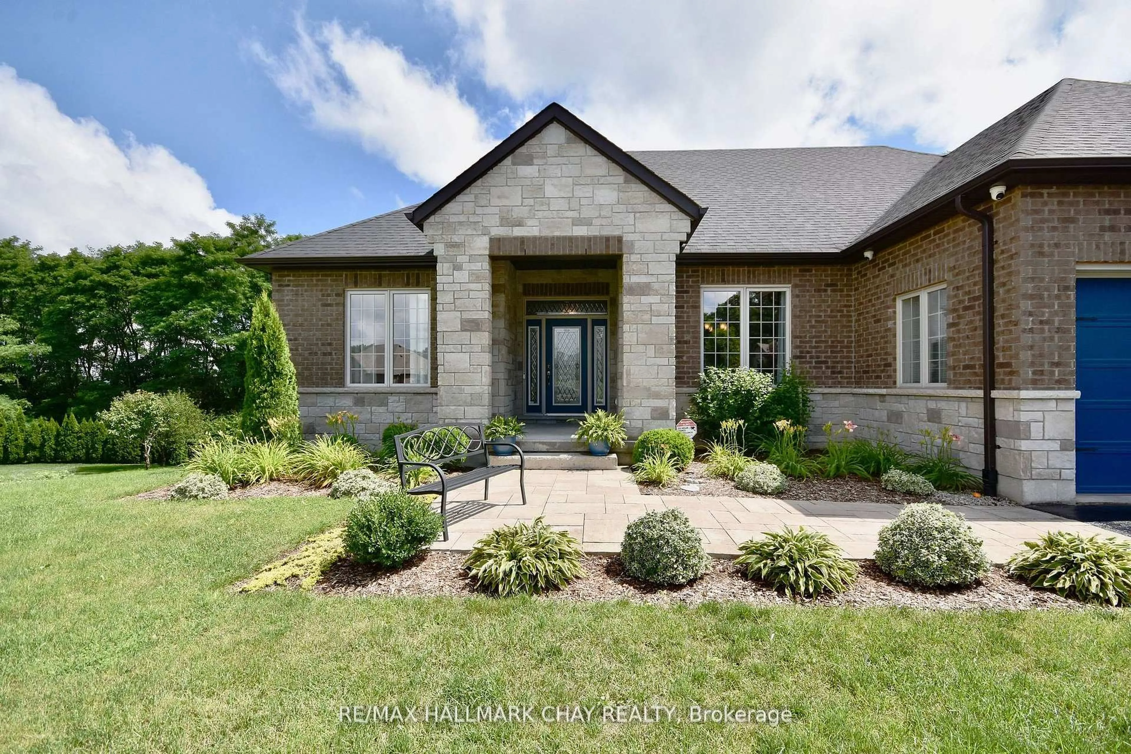 Home with brick exterior material, street for 5 Kanata Crt, Springwater Ontario L9X 0V4