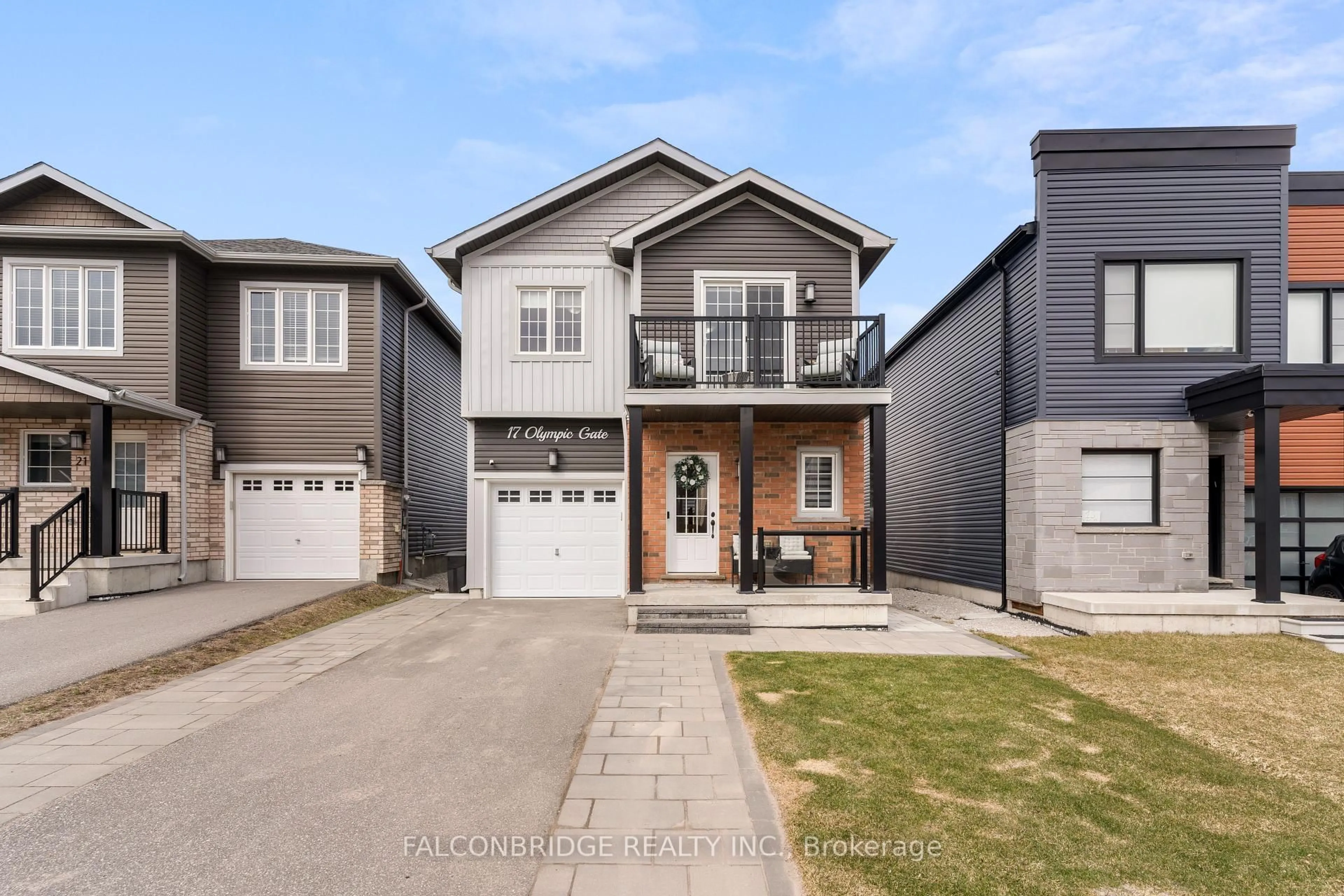 Home with vinyl exterior material, street for 17 Olympic Gate, Barrie Ontario L9J 0H9