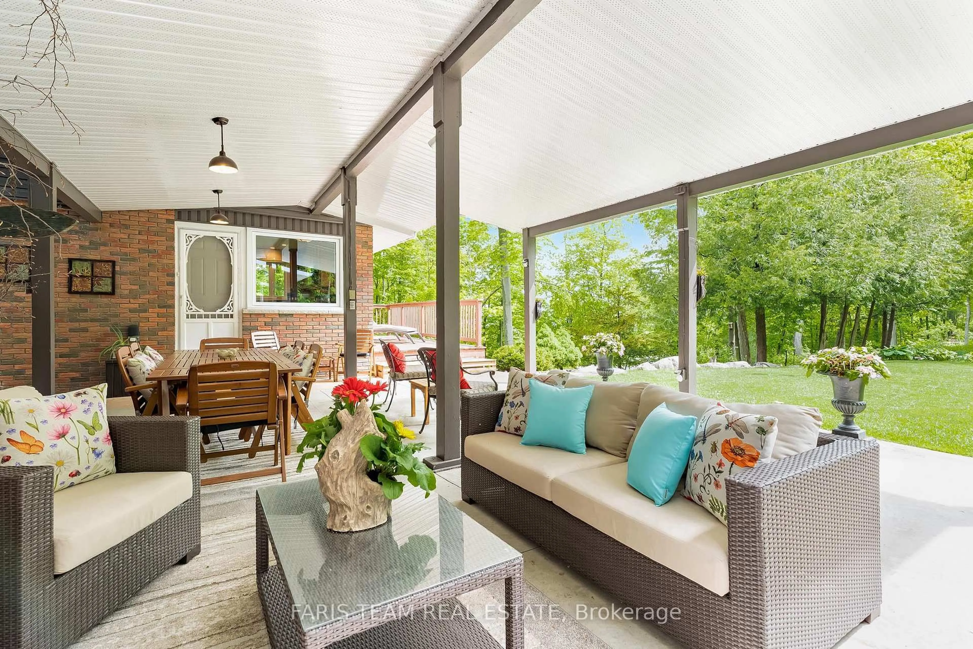 Patio, water/lake/river/ocean view for 10 Morgan Crt, Penetanguishene Ontario L9M 1Z2
