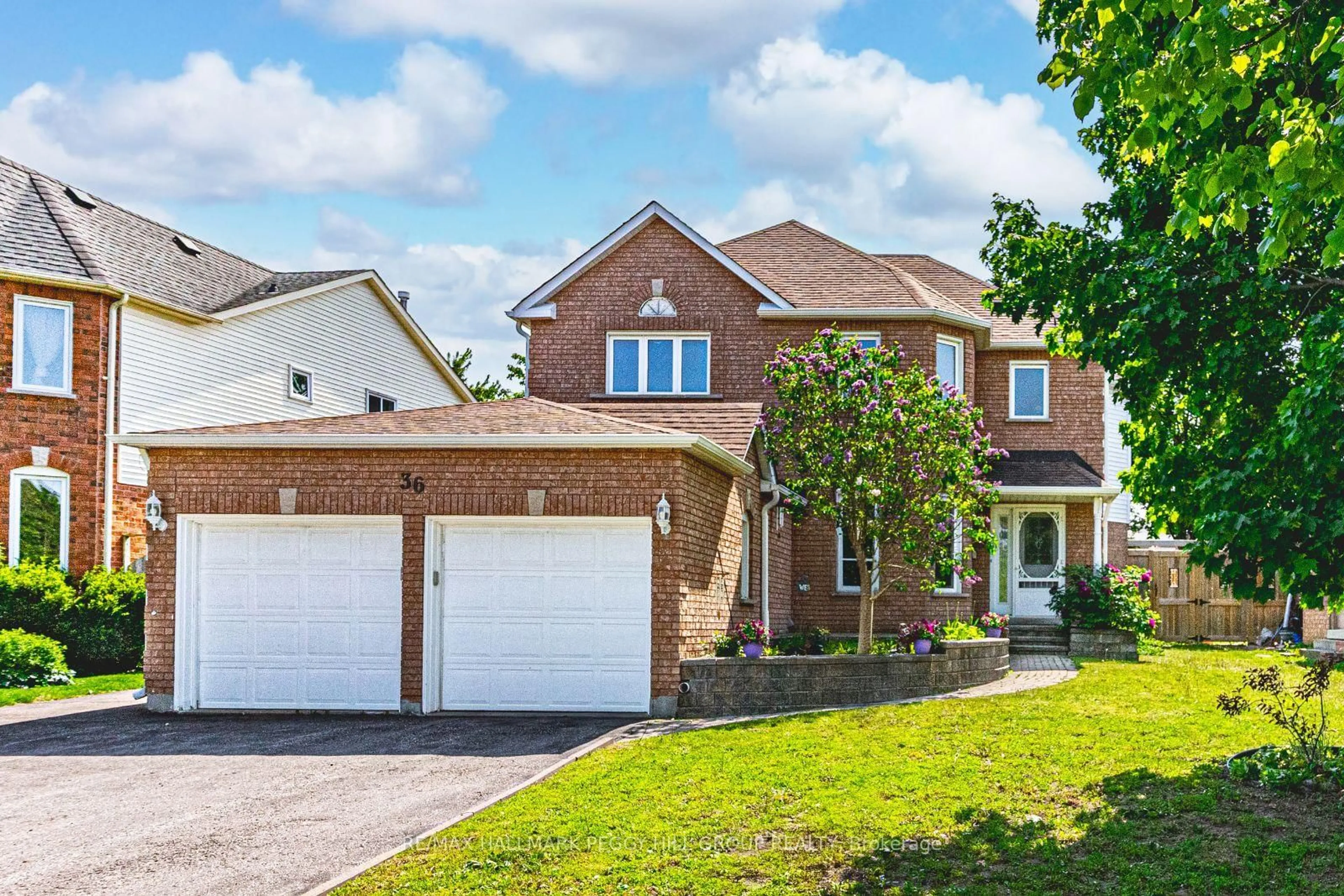 Home with brick exterior material, street for 36 Ford St, Barrie Ontario L4N 7J4