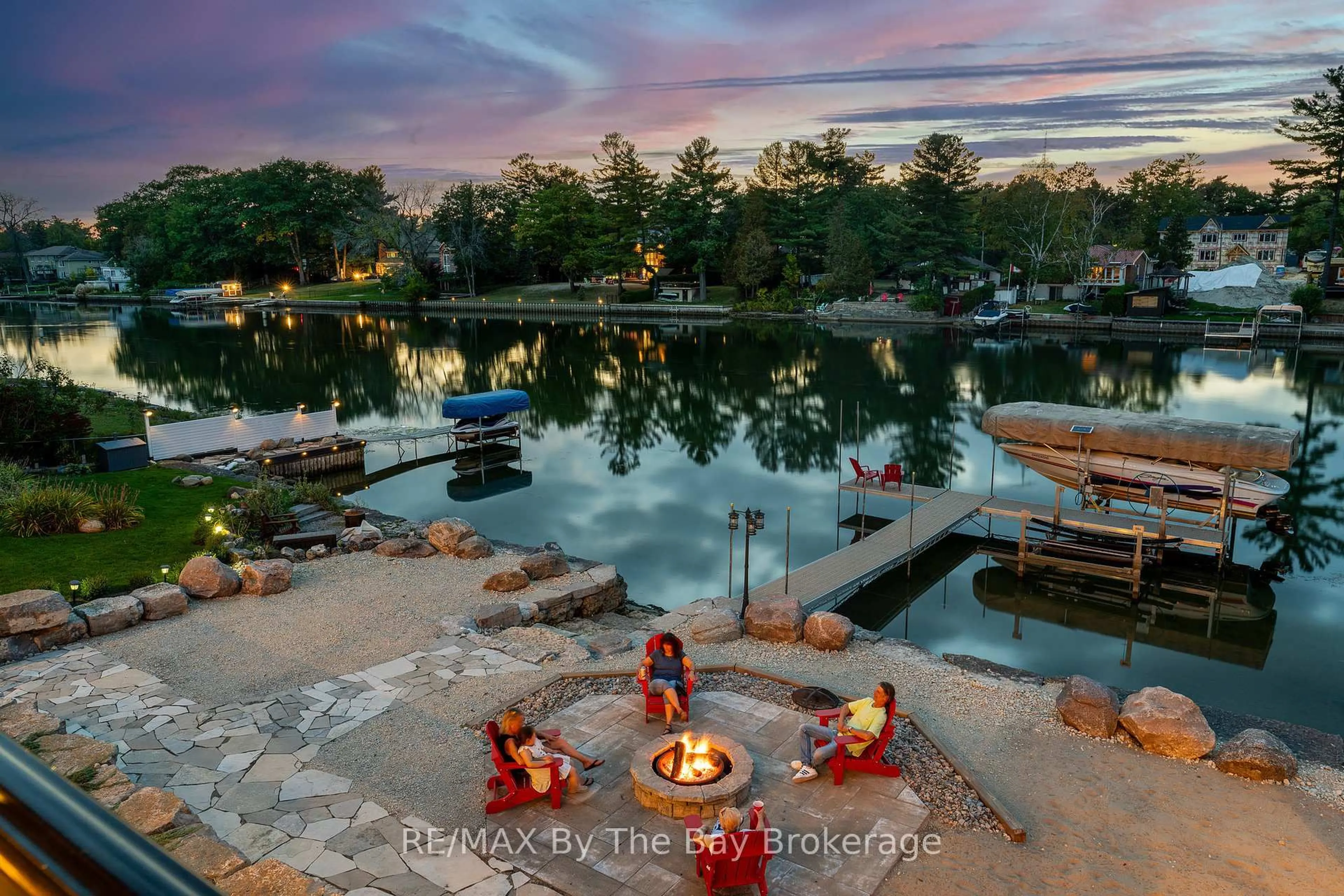 Patio, water/lake/river/ocean view for 18 Edgewater Rd, Wasaga Beach Ontario L9Z 2W3