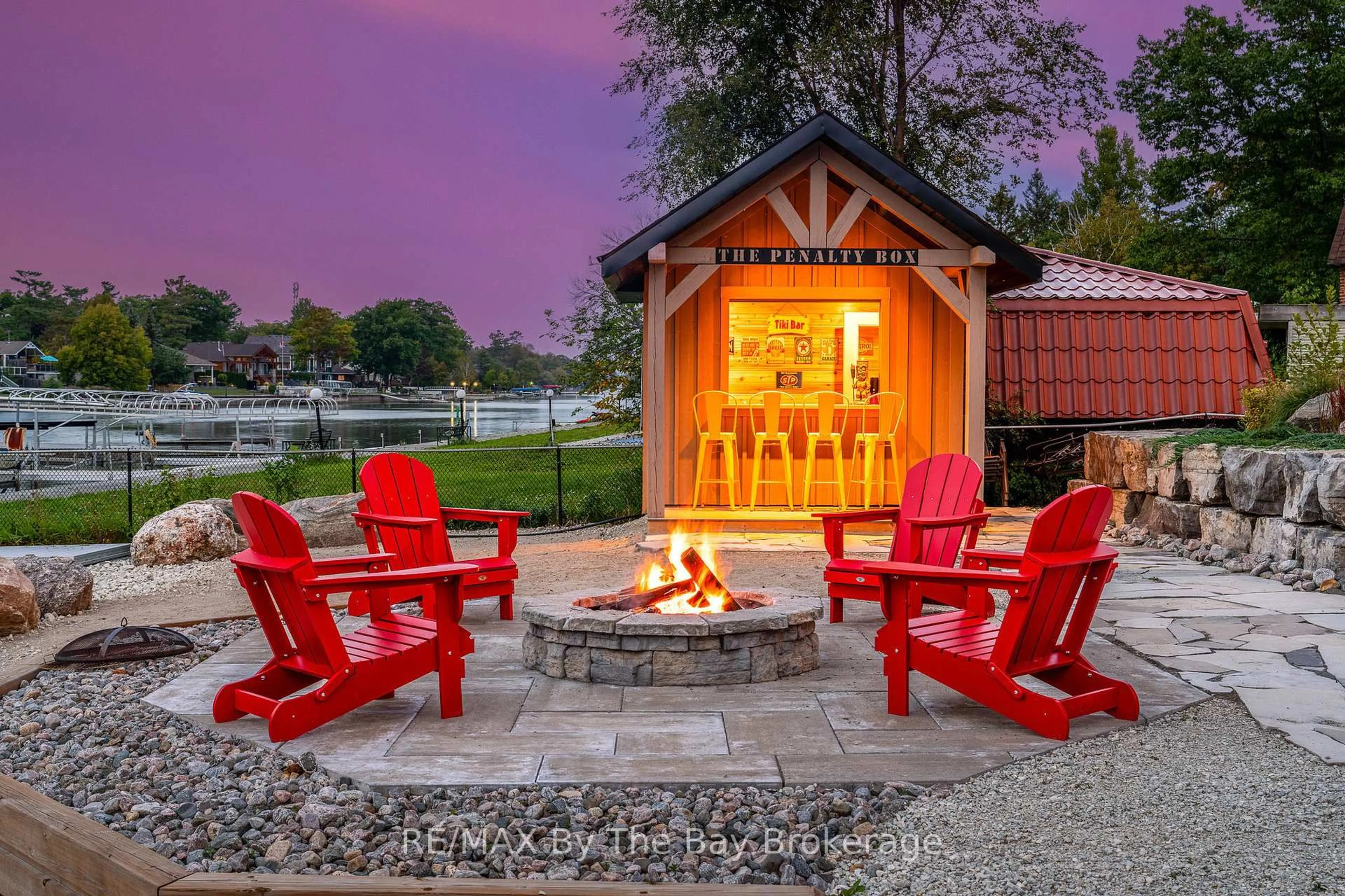 Patio, unknown for 18 Edgewater Rd, Wasaga Beach Ontario L9Z 2W3