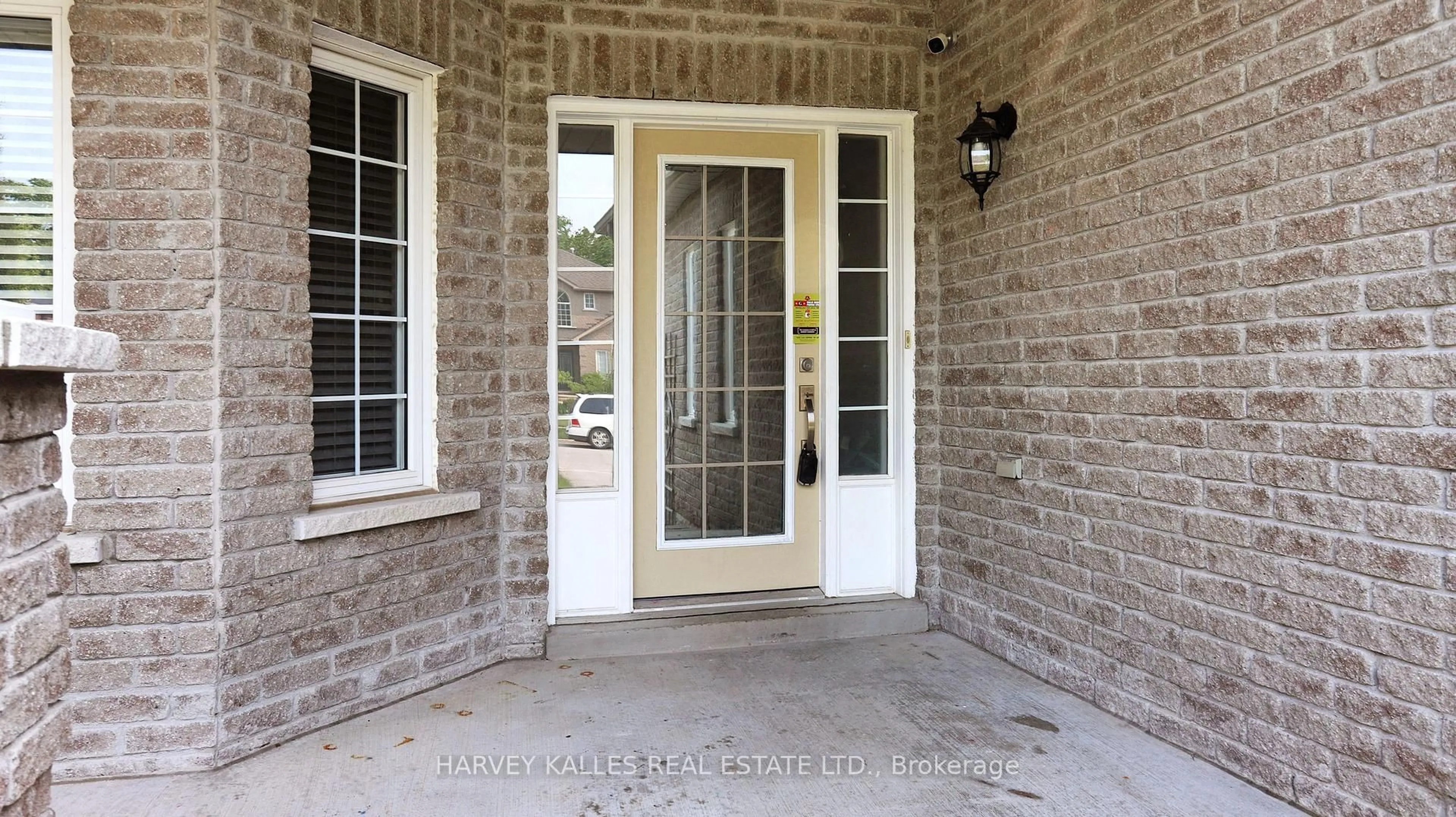 Unknown for 13 Oakside Crt, Barrie Ontario L4N 5V5