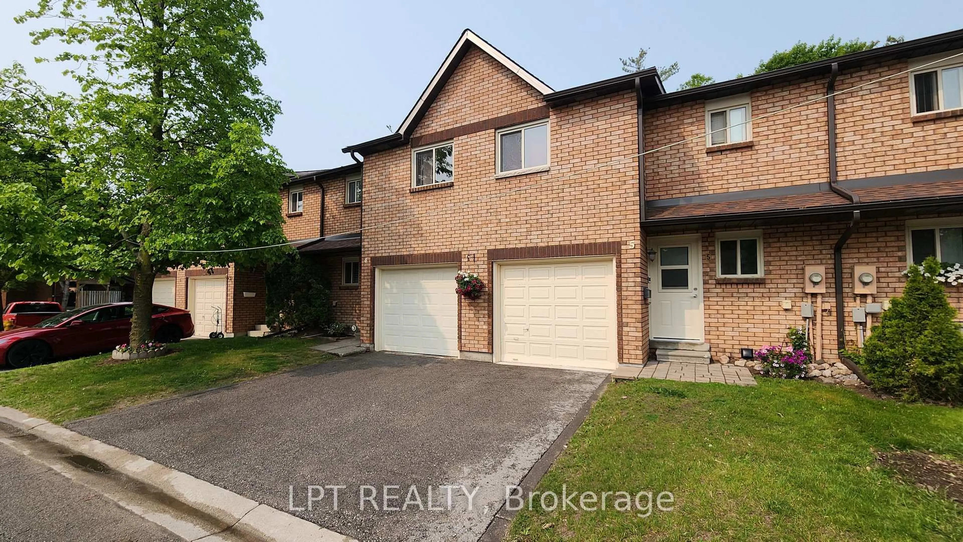 Unknown for 5 Evergreen Crt, Barrie Ontario L4N 6W7