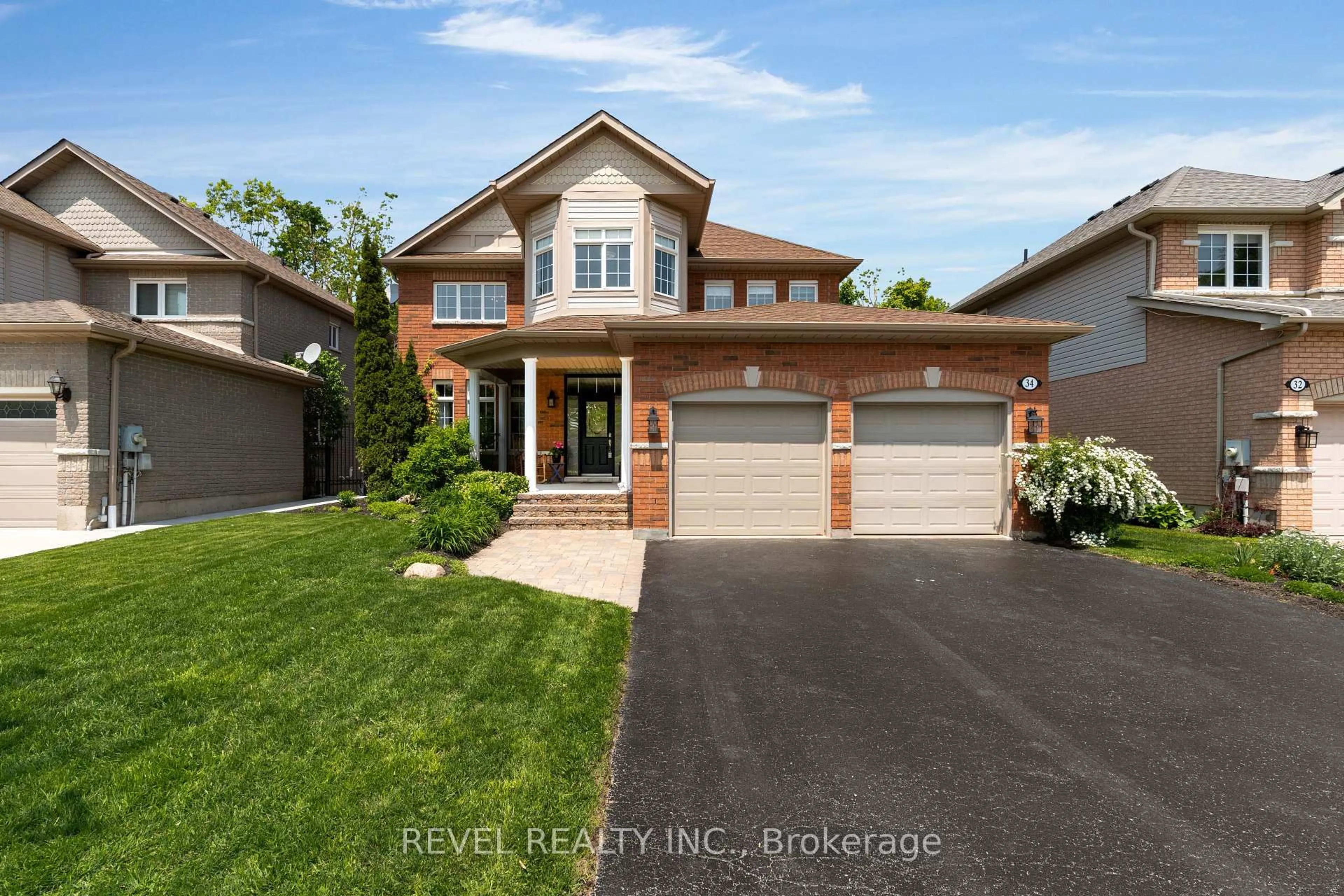 Home with brick exterior material, street for 34 Allsop Cres, Barrie Ontario L4N 8T7