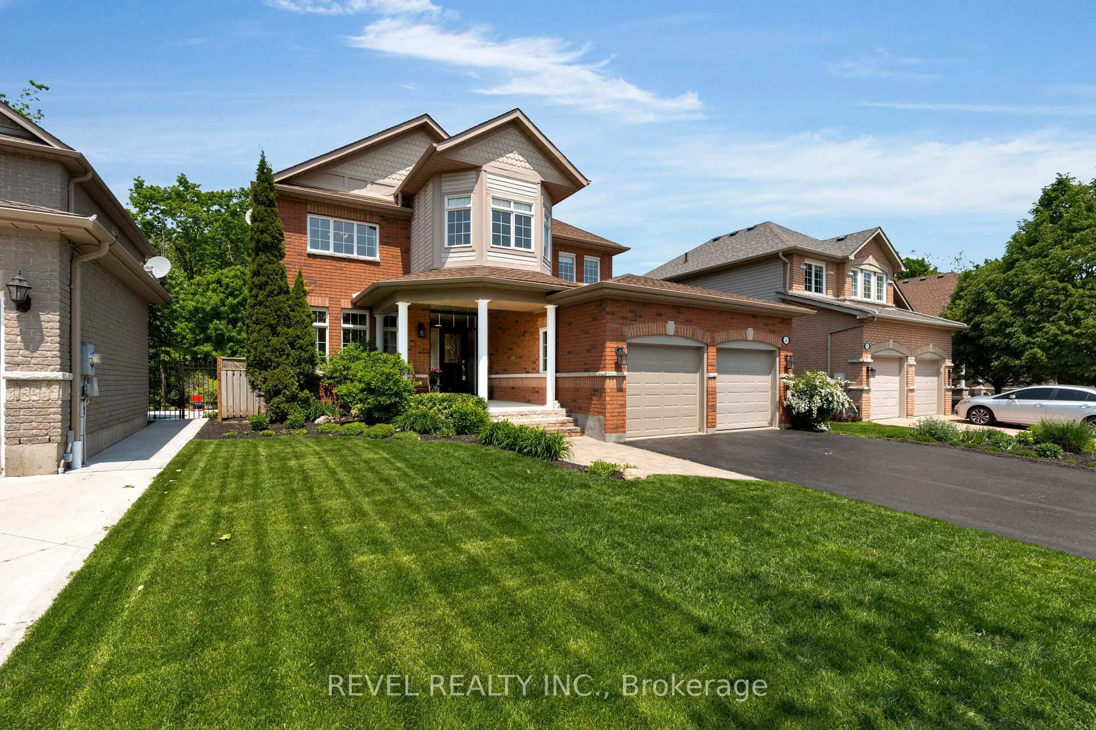 Home with brick exterior material, street for 34 Allsop Cres, Barrie Ontario L4N 8T7