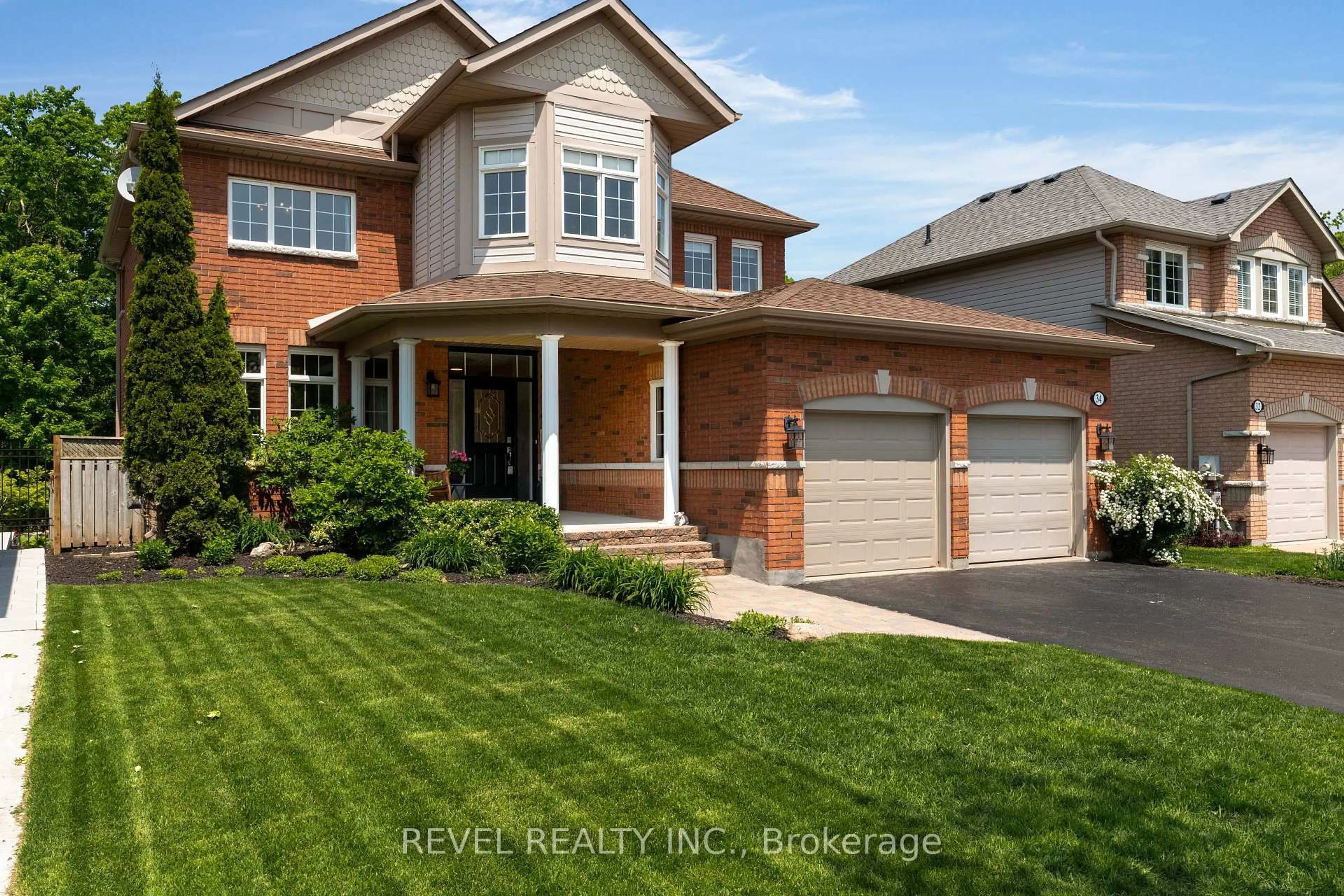 Home with brick exterior material, street for 34 Allsop Cres, Barrie Ontario L4N 8T7