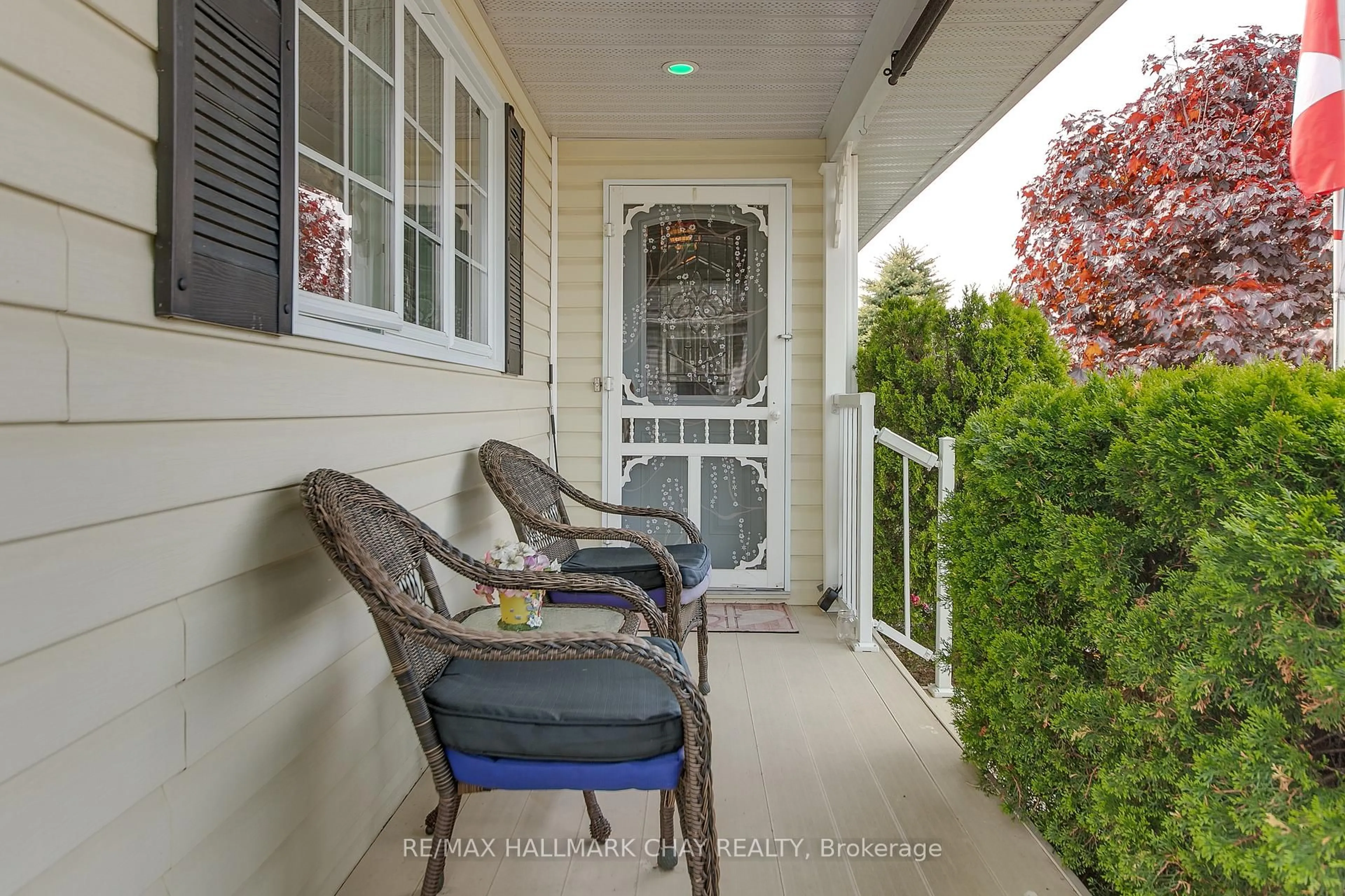Patio, street for 5 Virginia Ave, Wasaga Beach Ontario L9Z 3A8