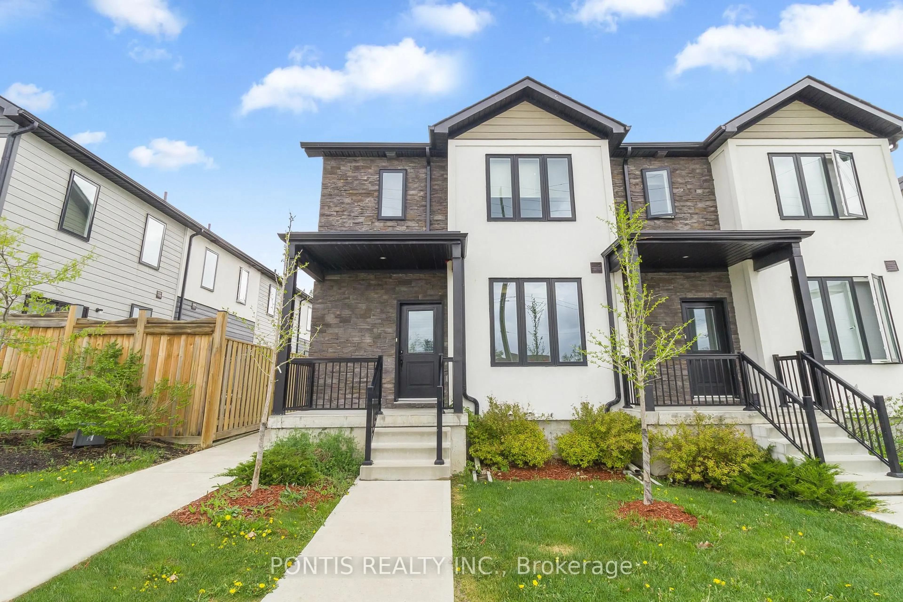 Home with brick exterior material, street for 21 STONEHART Lane #18, Barrie Ontario L4M 7E8