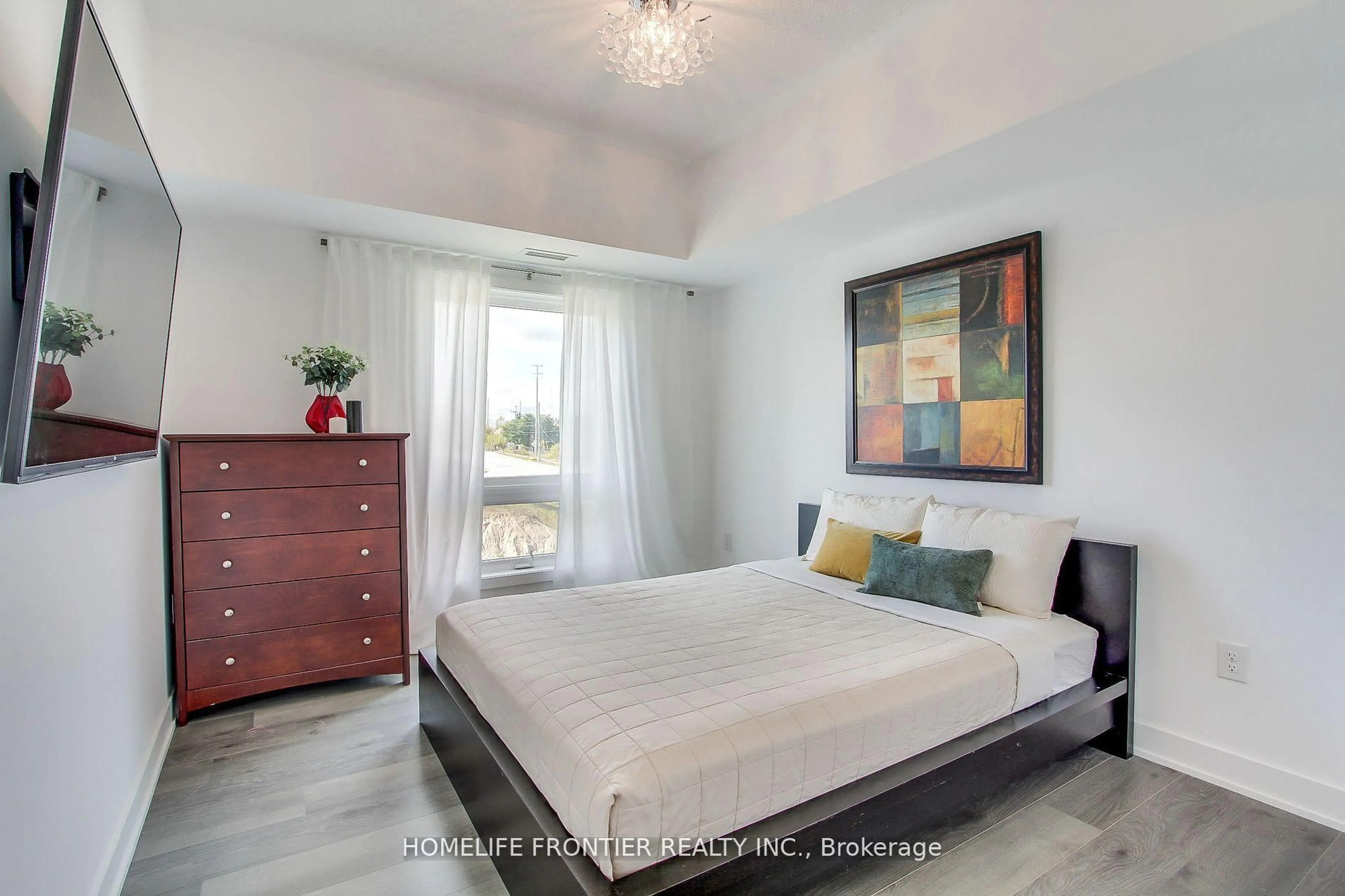 Bedroom with bed, unknown for 4 Spice Way #318, Barrie Ontario L9J 0M2