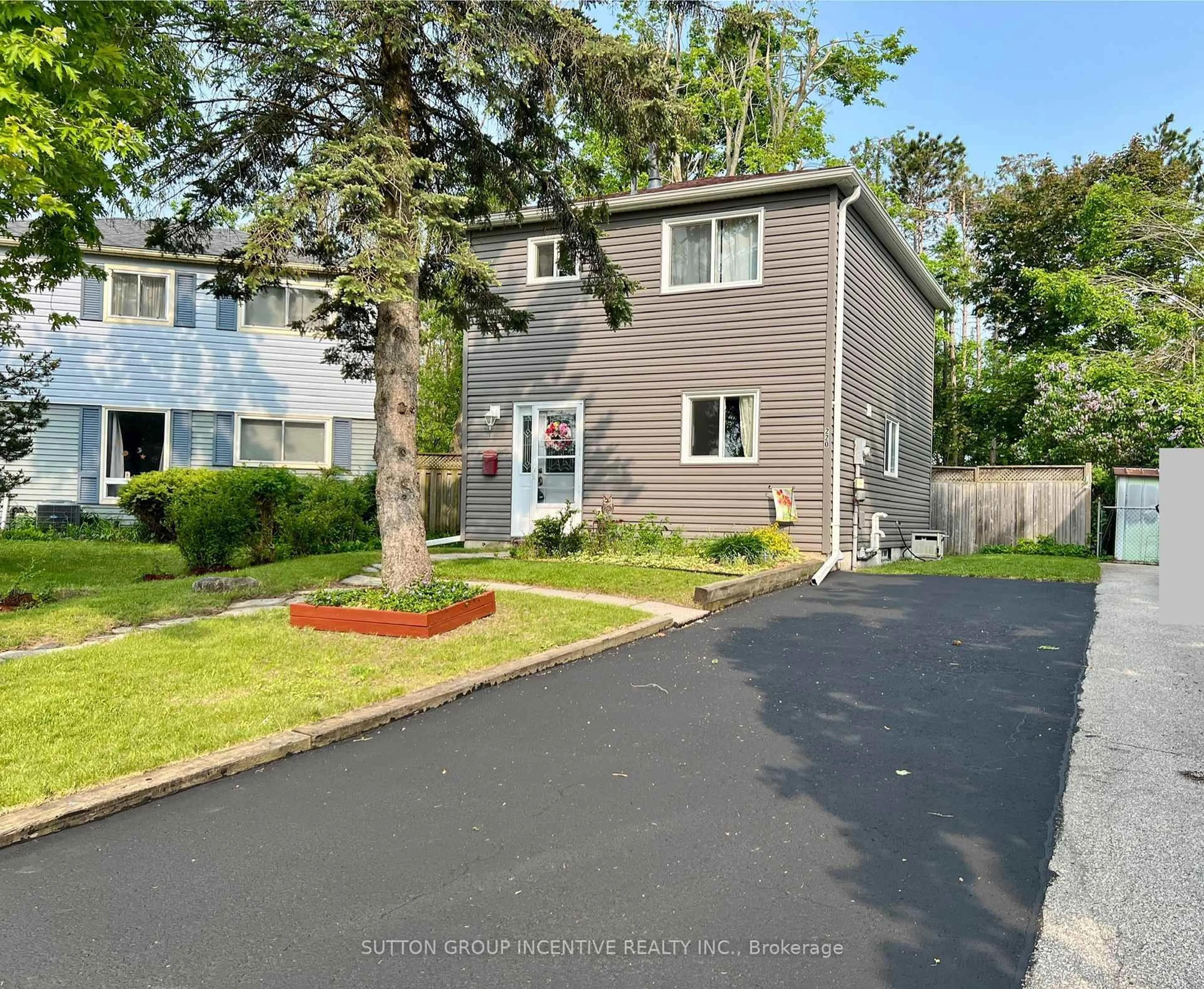 Unknown for 220 Letitia St, Barrie Ontario L4N 4Z7